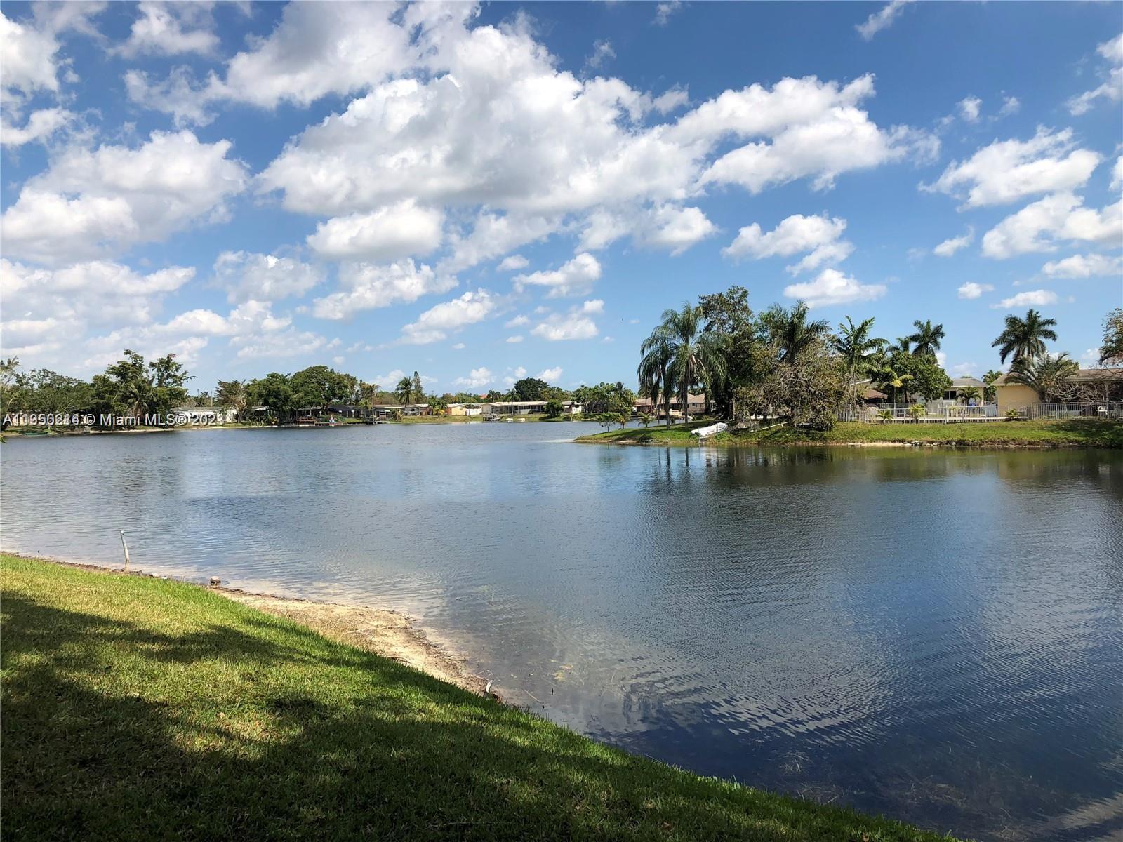 REFLECTIONS AT PEMBROKE P - Residential Lease