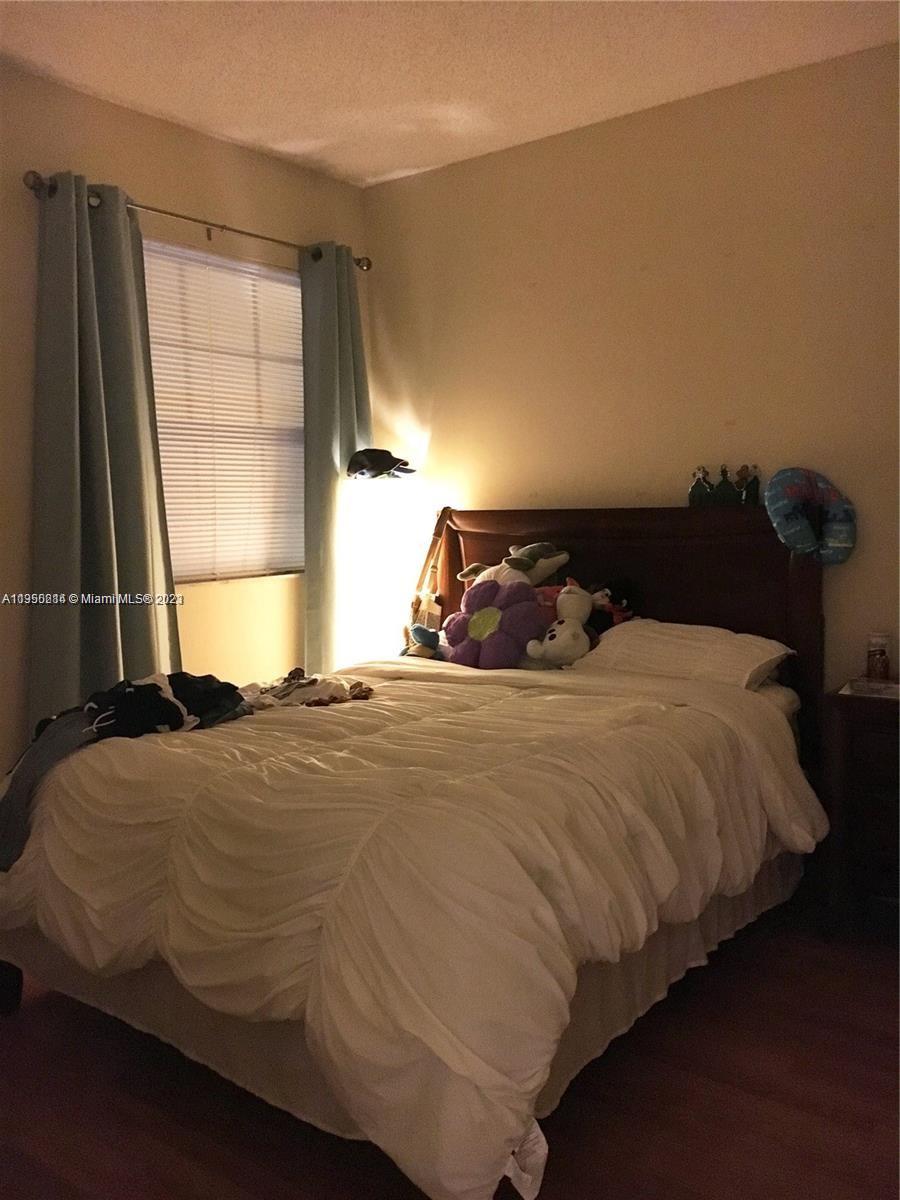 REFLECTIONS AT PEMBROKE P - Residential Lease