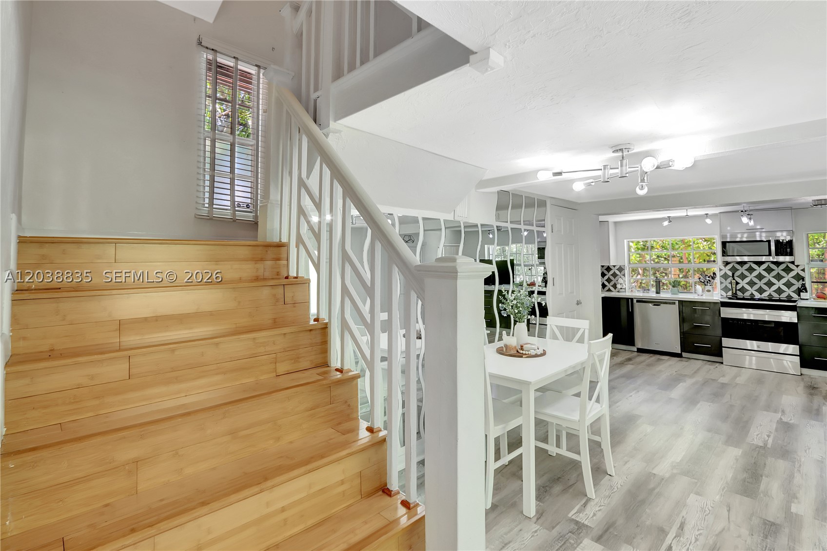 POMELO PARK - Residential
