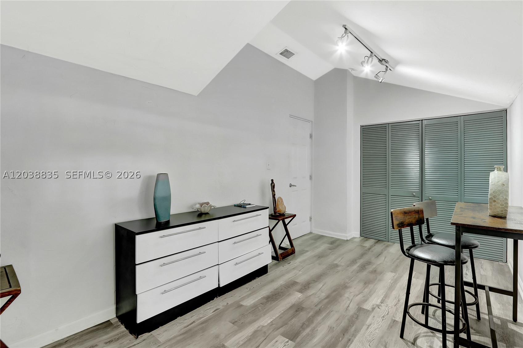 POMELO PARK - Residential