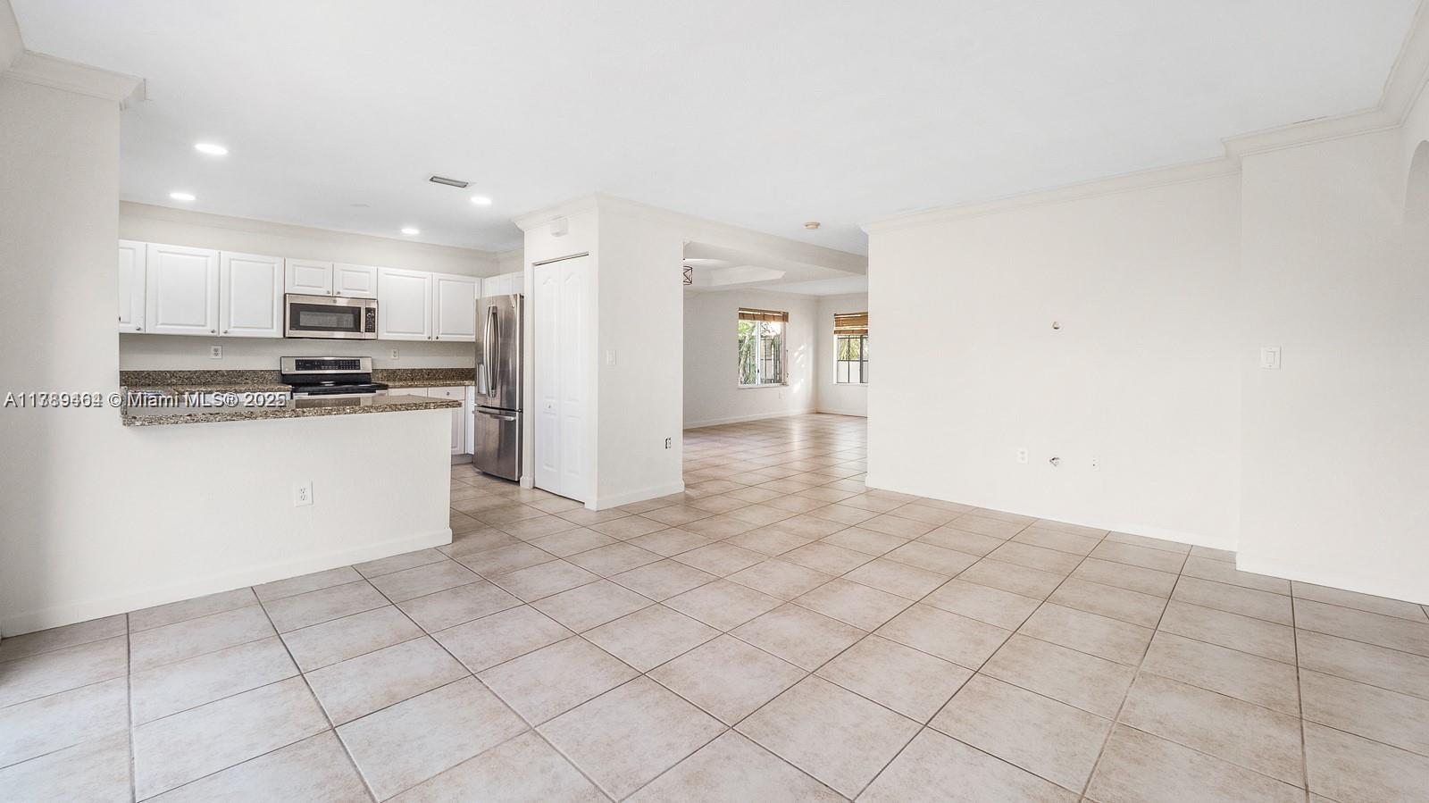 LAKES BY THE BAY SEC 14 - Residential Lease