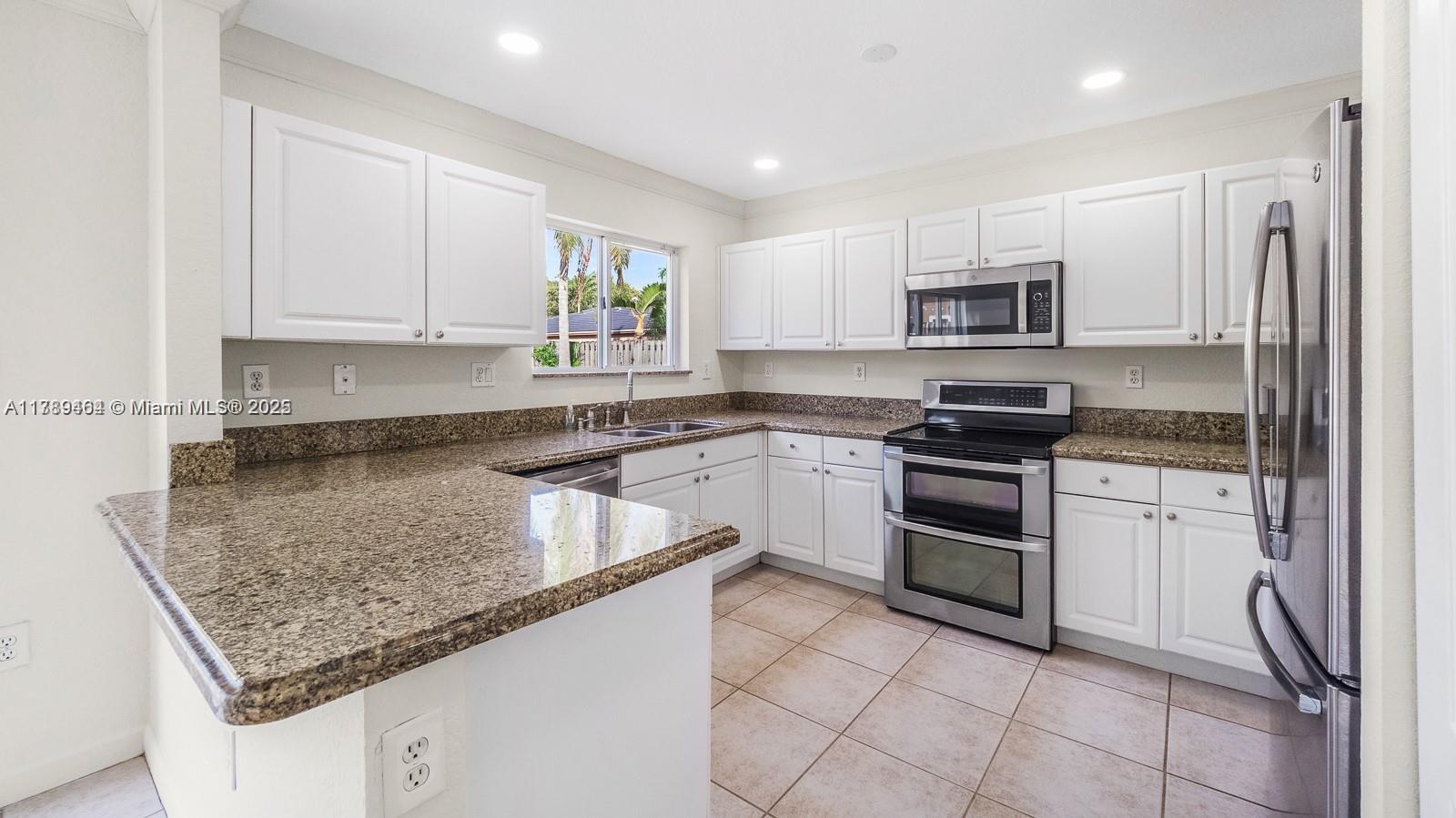 LAKES BY THE BAY SEC 14 - Residential Lease