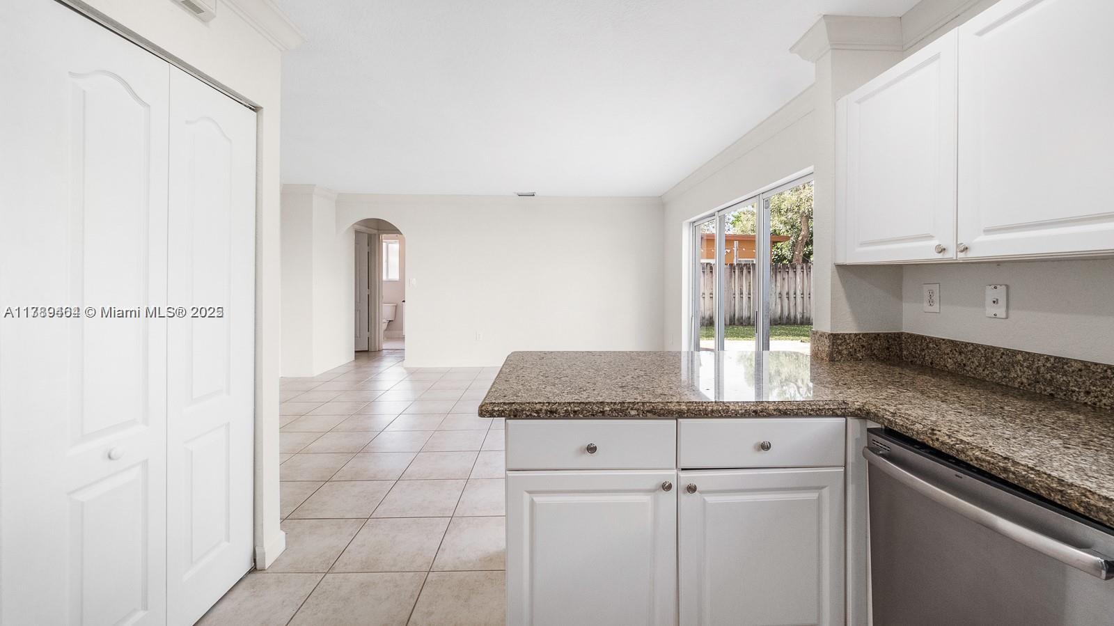 LAKES BY THE BAY SEC 14 - Residential Lease