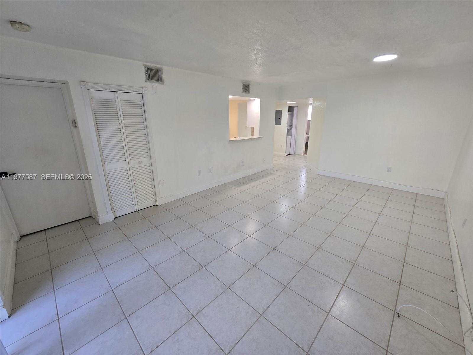 VILLA REAL CONDO NO 7 - Residential