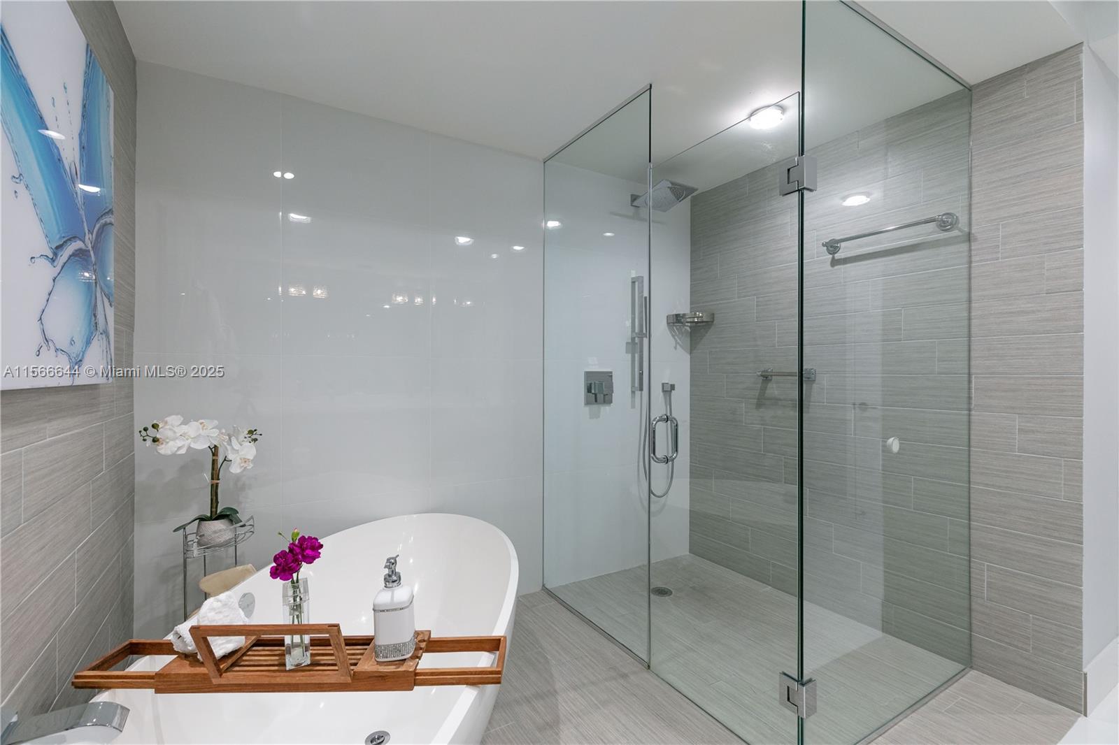 PARQUE TOWERS CONDO - Residential