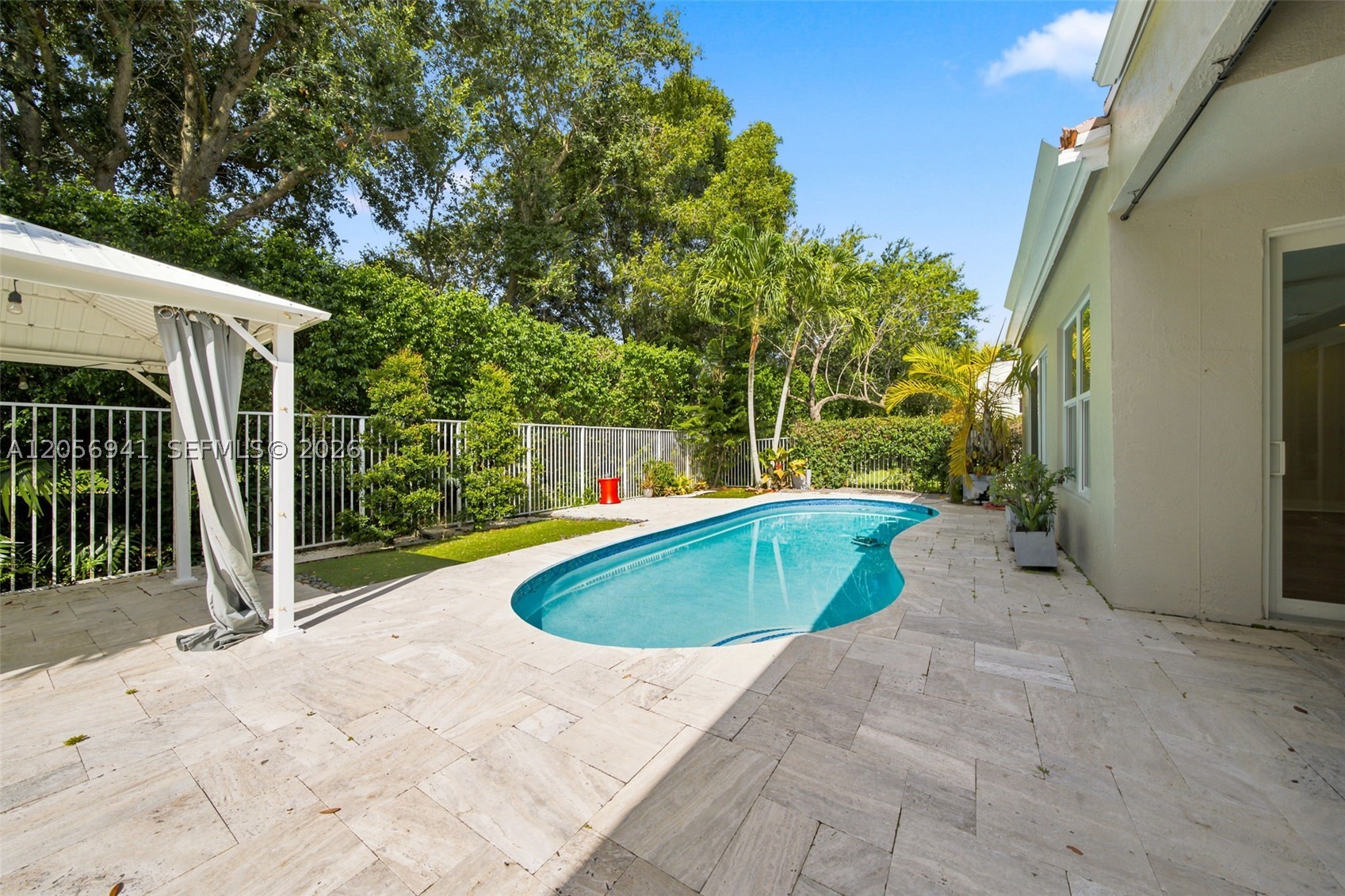 EMBASSY LAKES PHASE II - Residential