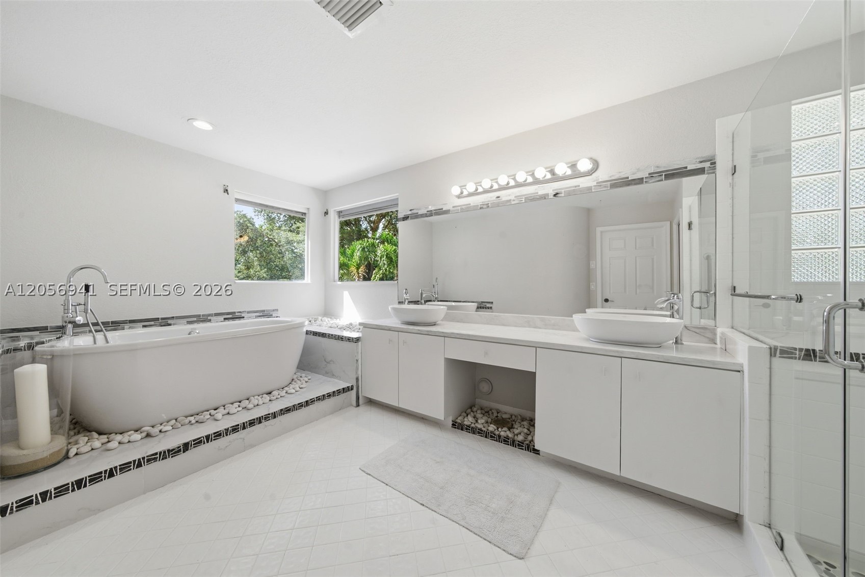 EMBASSY LAKES PHASE II - Residential