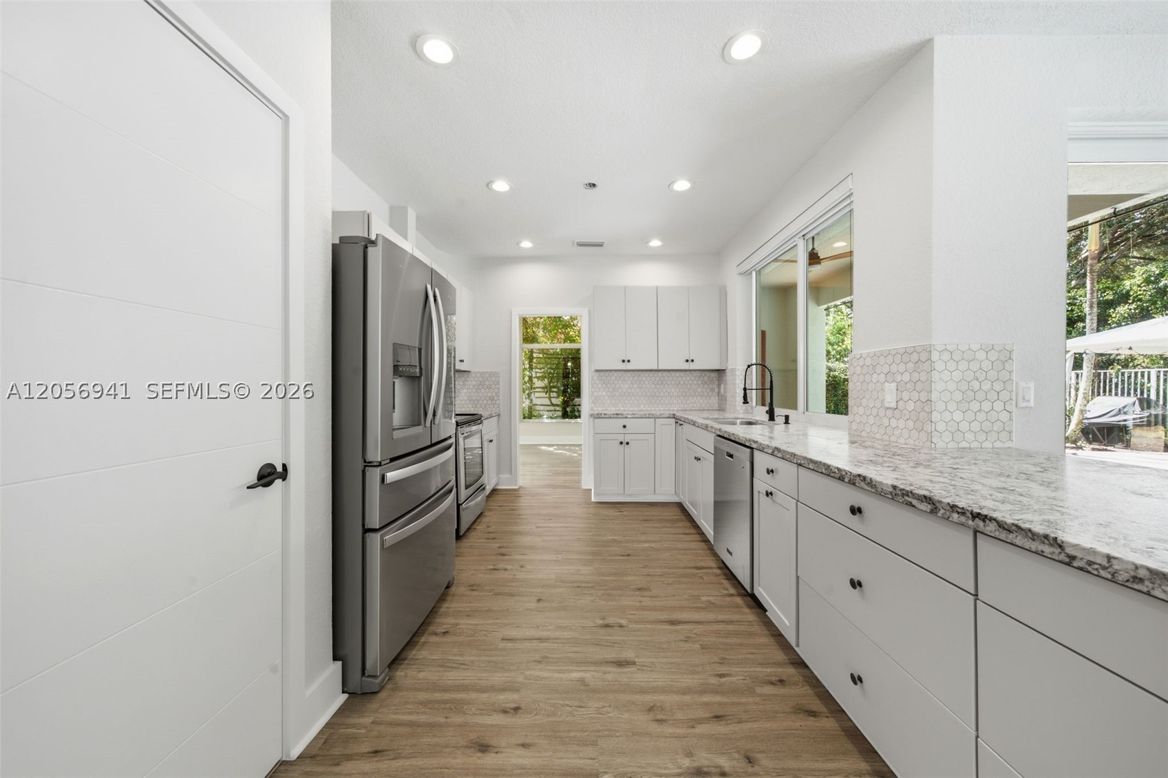 EMBASSY LAKES PHASE II - Residential