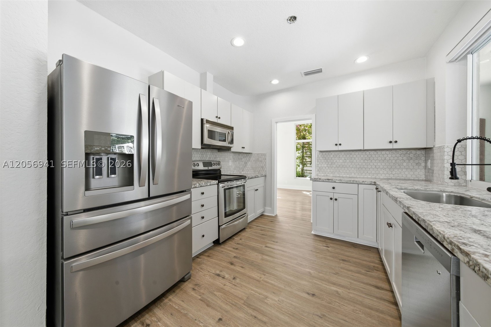 EMBASSY LAKES PHASE II - Residential