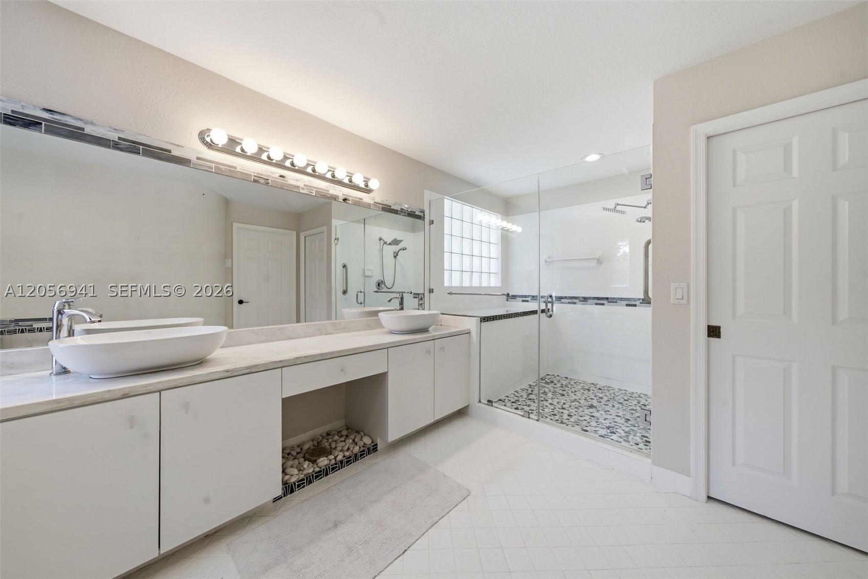 EMBASSY LAKES PHASE II - Residential