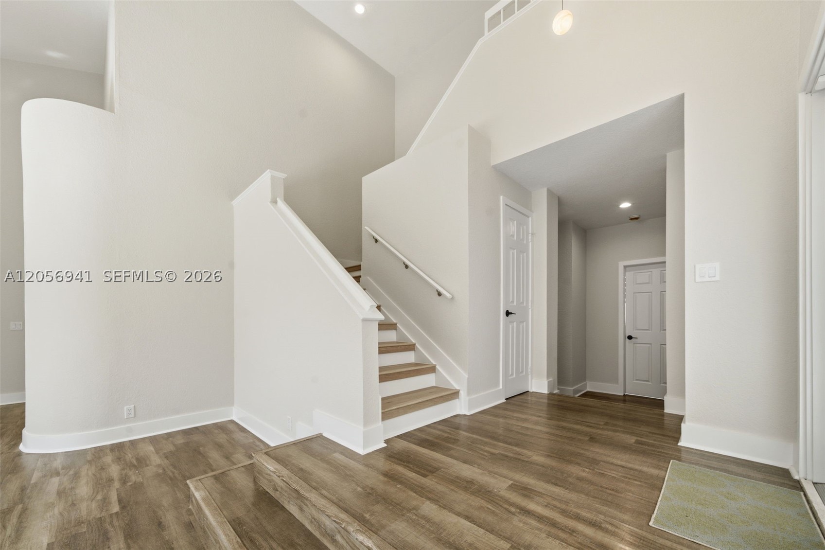 EMBASSY LAKES PHASE II - Residential