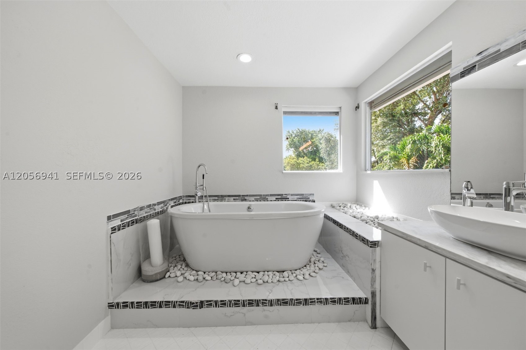 EMBASSY LAKES PHASE II - Residential