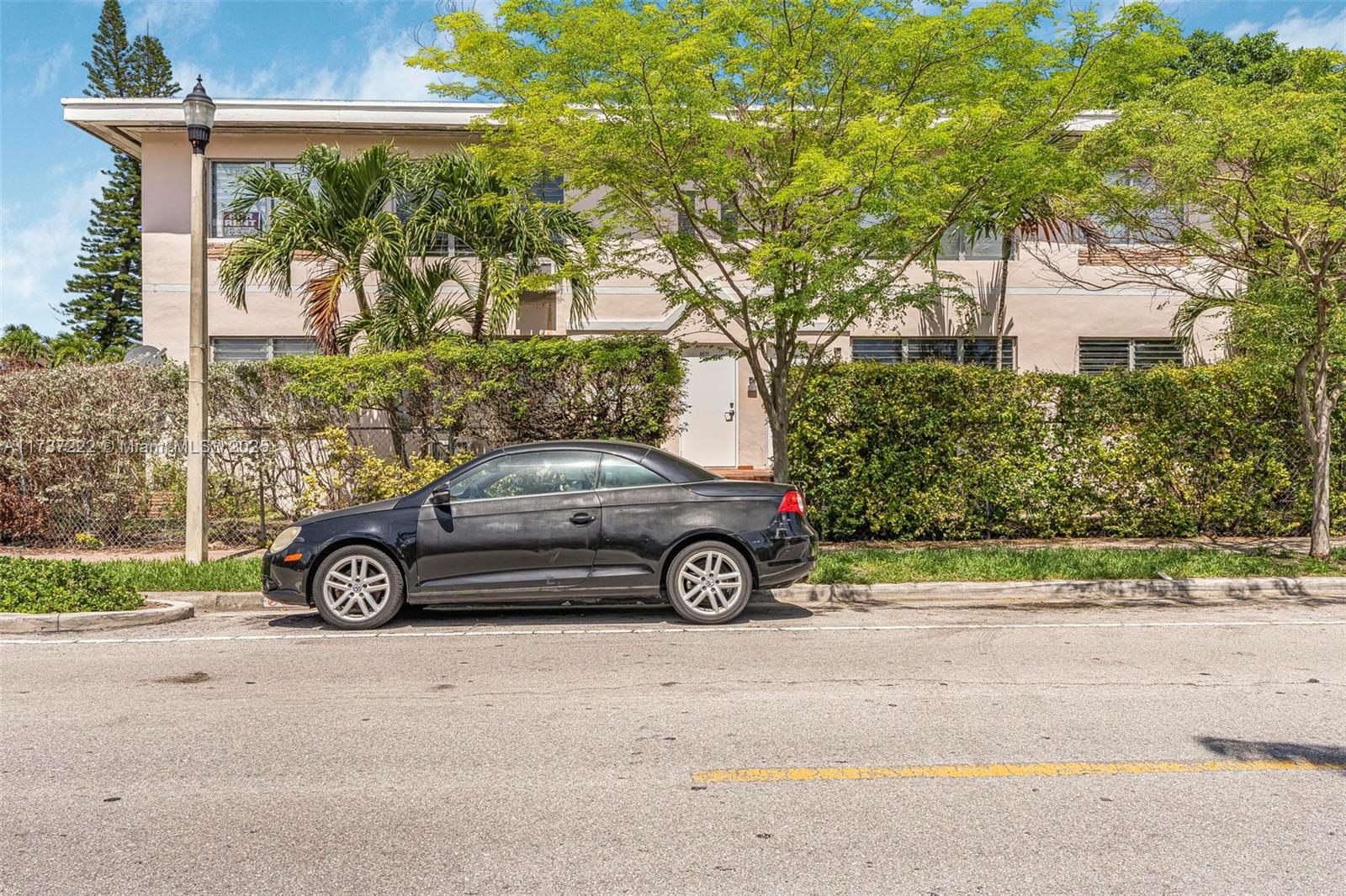 BISCAYNE BCH SUB - Residential Lease