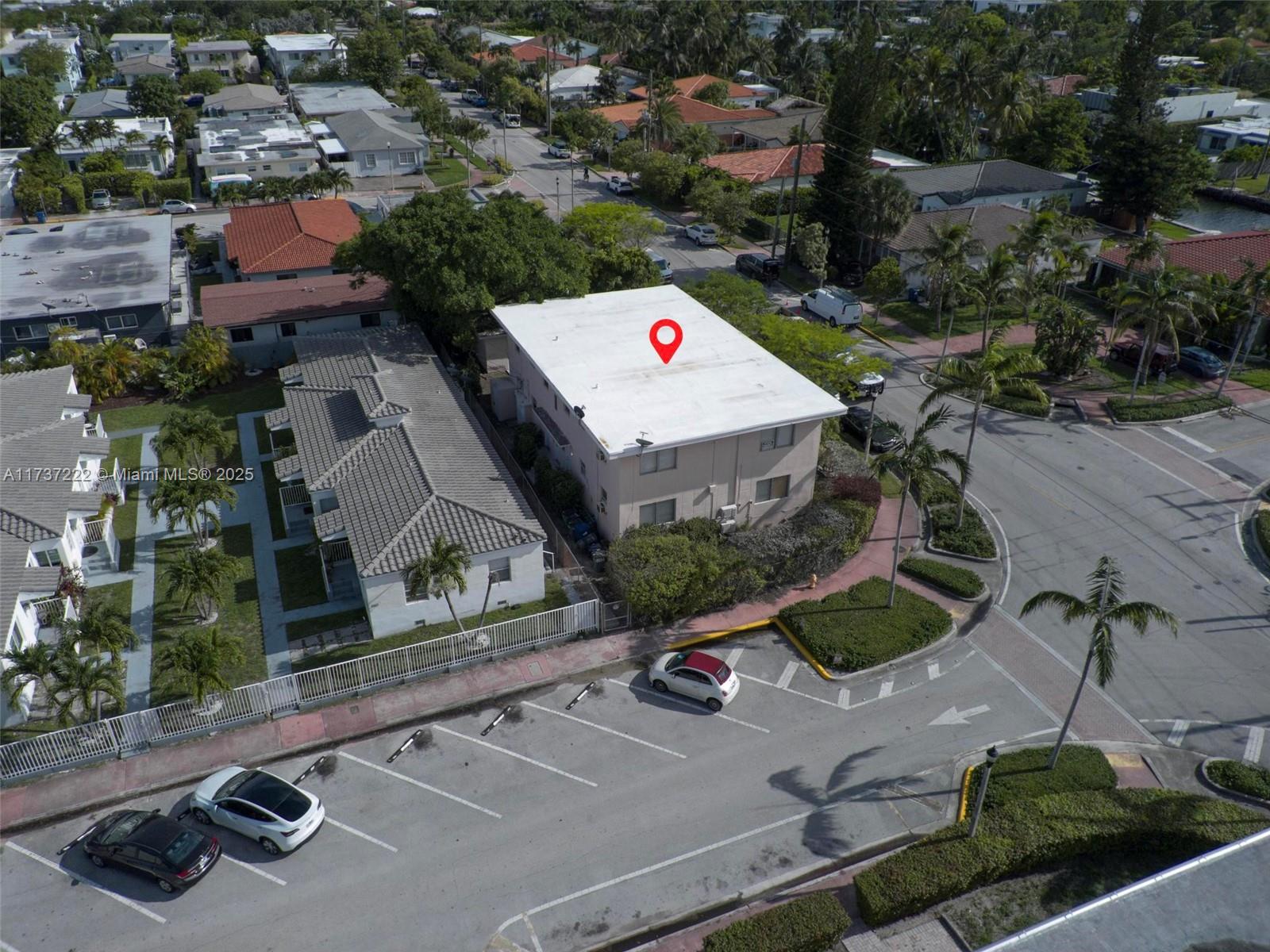 BISCAYNE BCH SUB - Residential Lease