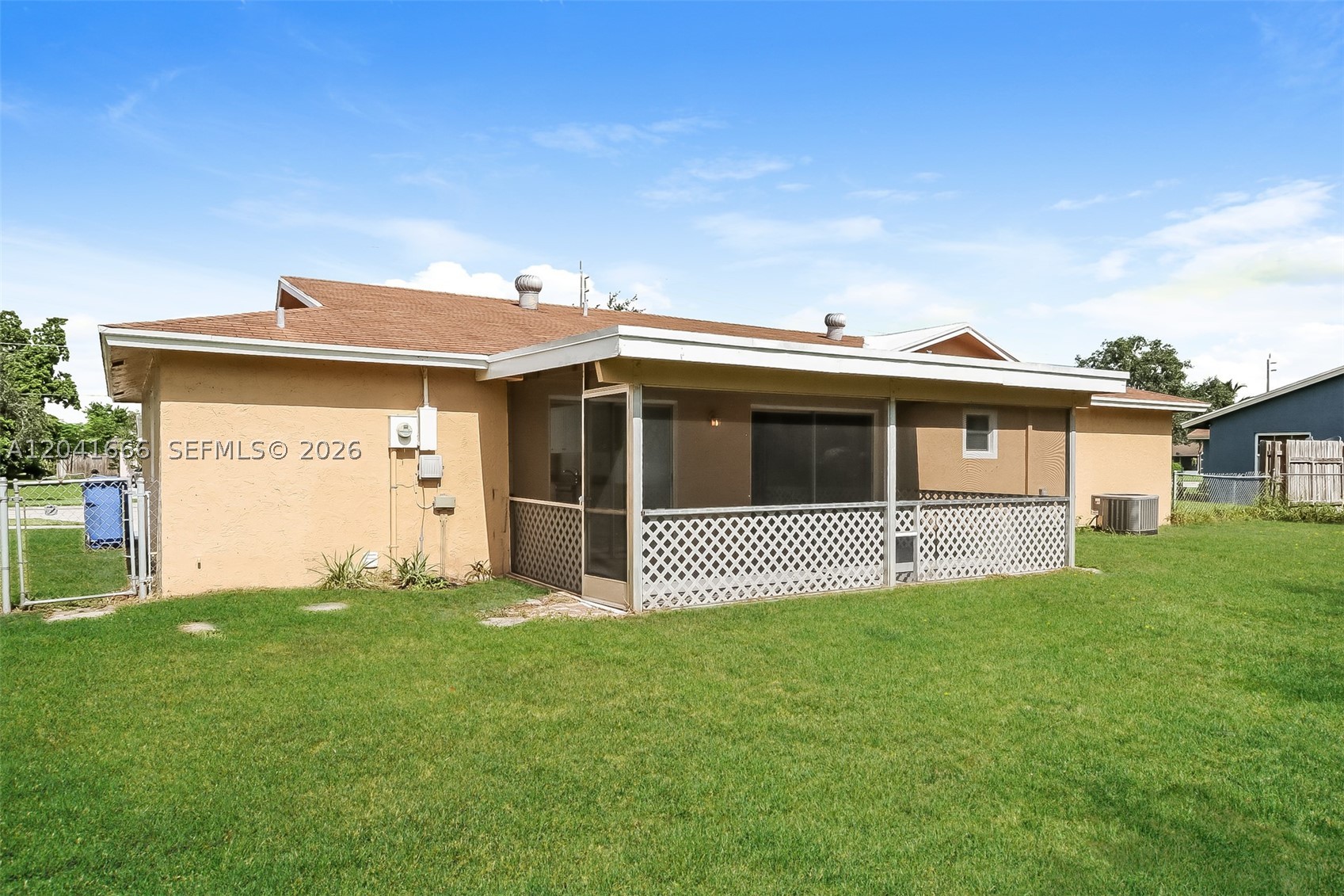 PALM BEACH COLONY SEC 2 - Residential Lease