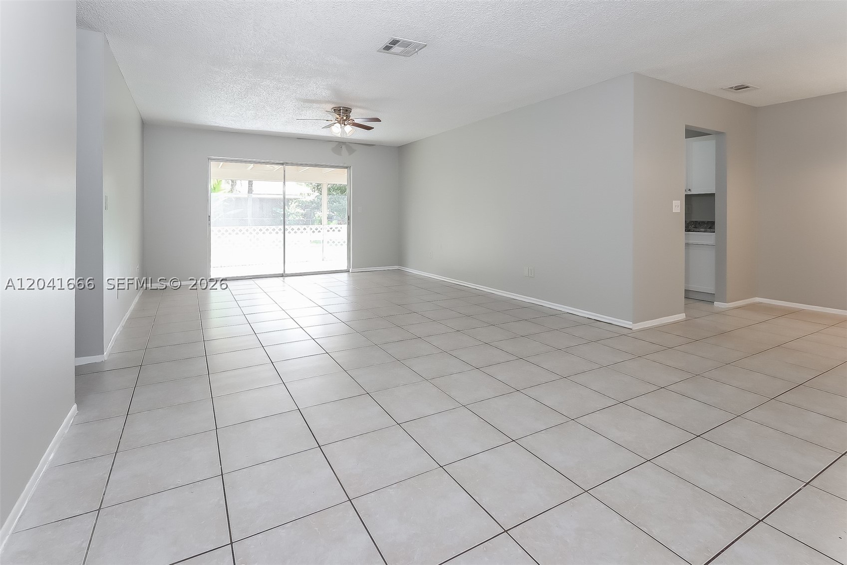 PALM BEACH COLONY SEC 2 - Residential Lease