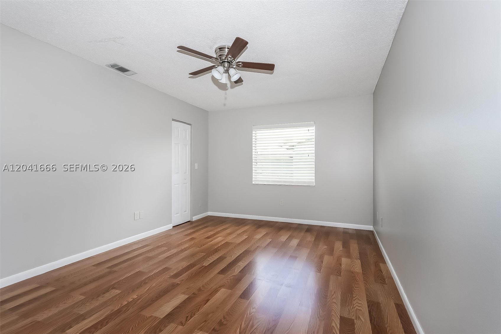 PALM BEACH COLONY SEC 2 - Residential Lease