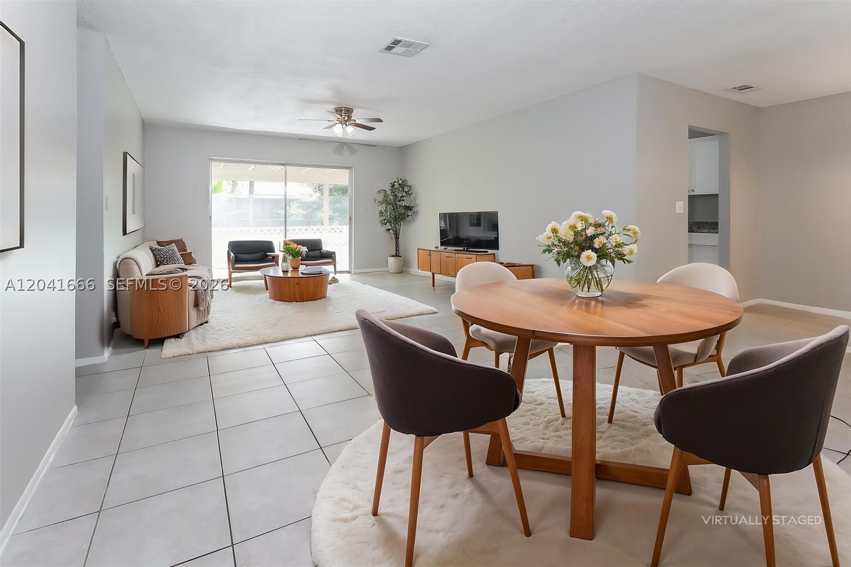 PALM BEACH COLONY SEC 2 - Residential Lease