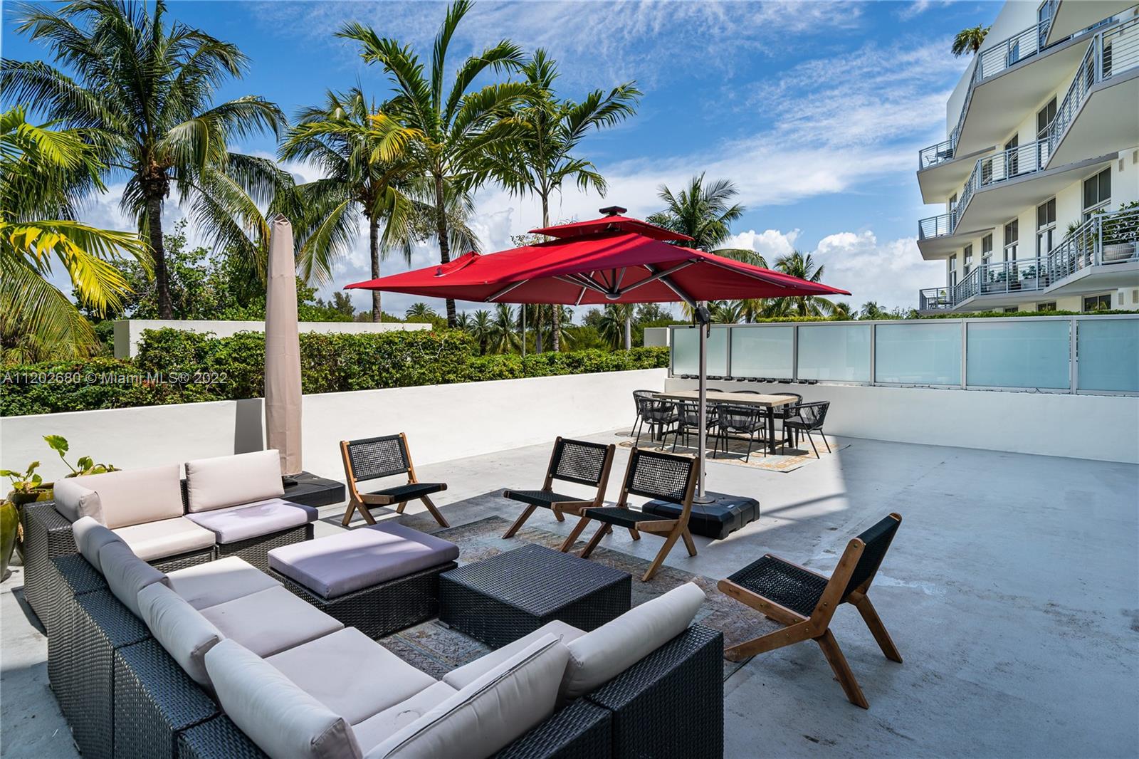 THE MERIDIAN CONDO - Residential