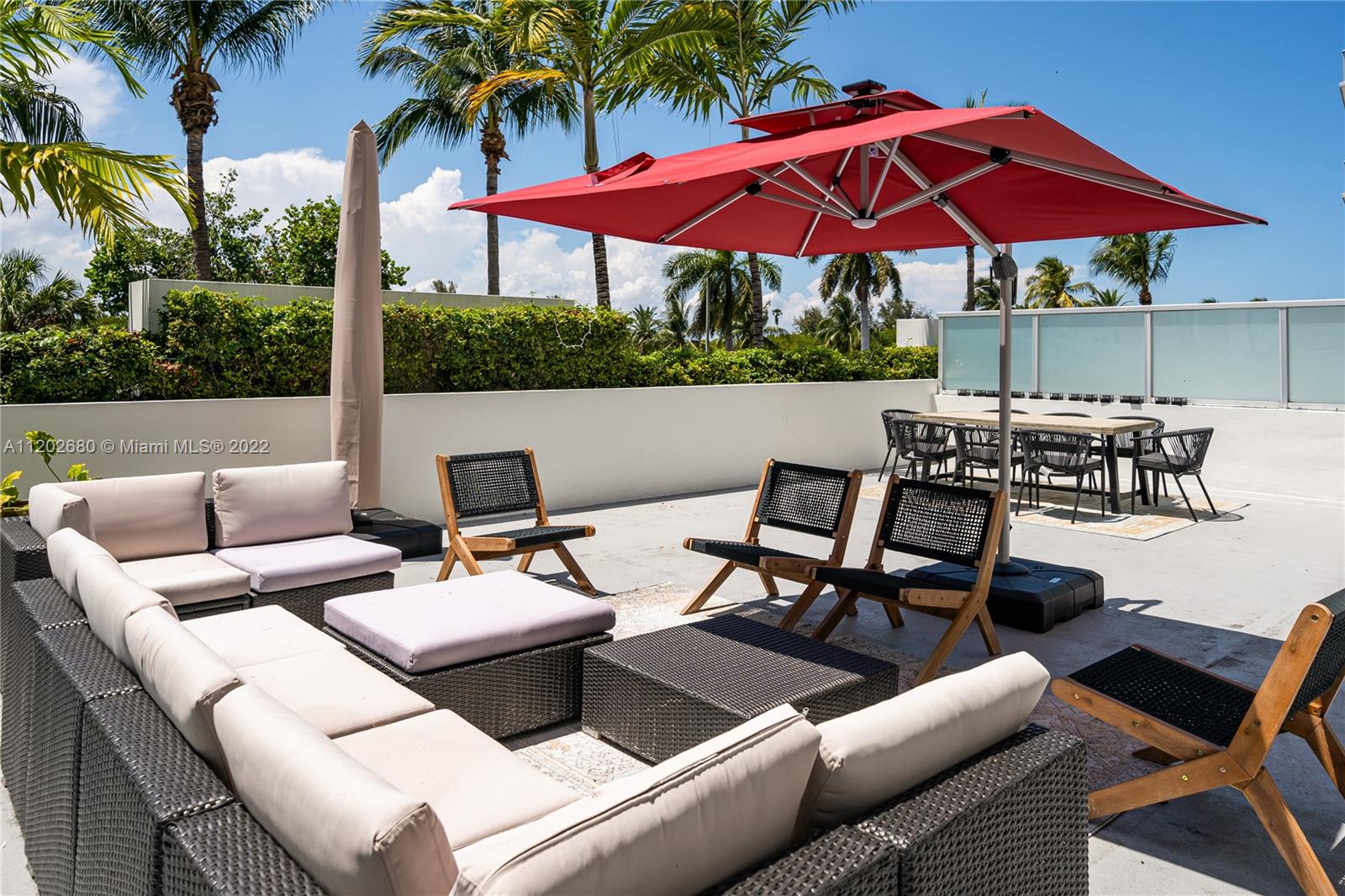 THE MERIDIAN CONDO - Residential