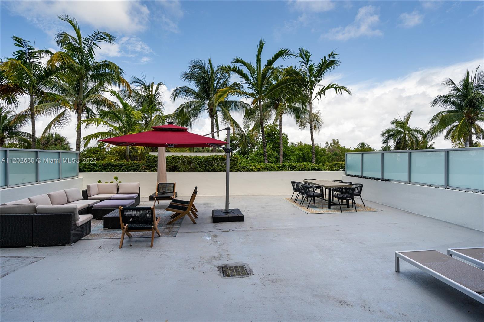 THE MERIDIAN CONDO - Residential