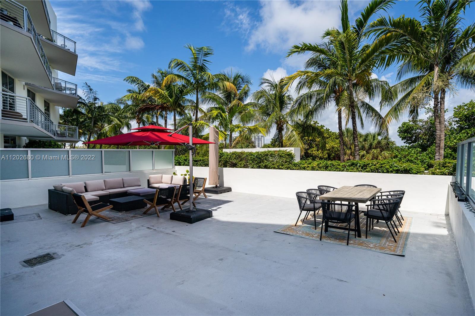 THE MERIDIAN CONDO - Residential