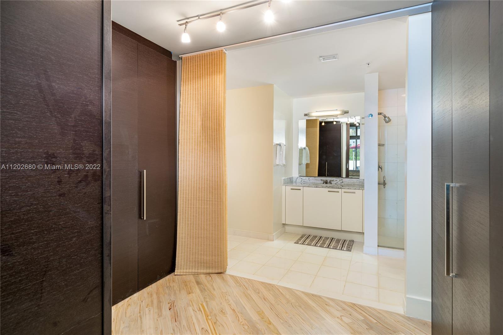 THE MERIDIAN CONDO - Residential