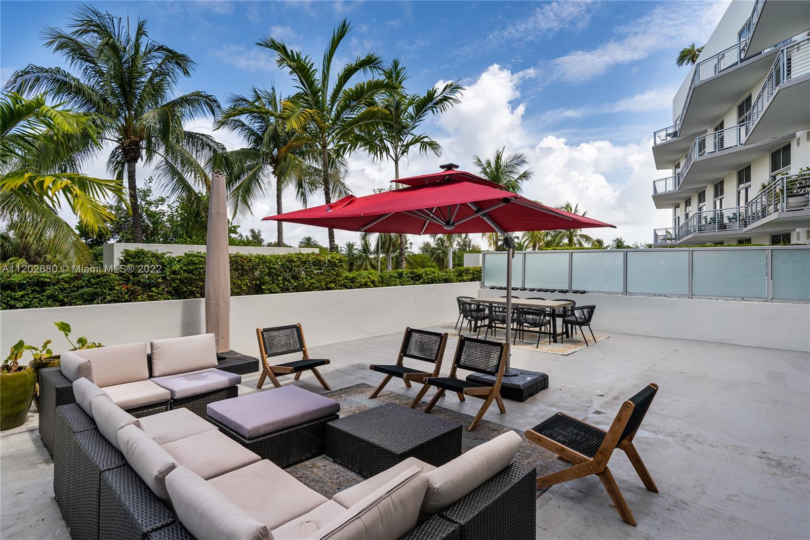 THE MERIDIAN CONDO - Residential