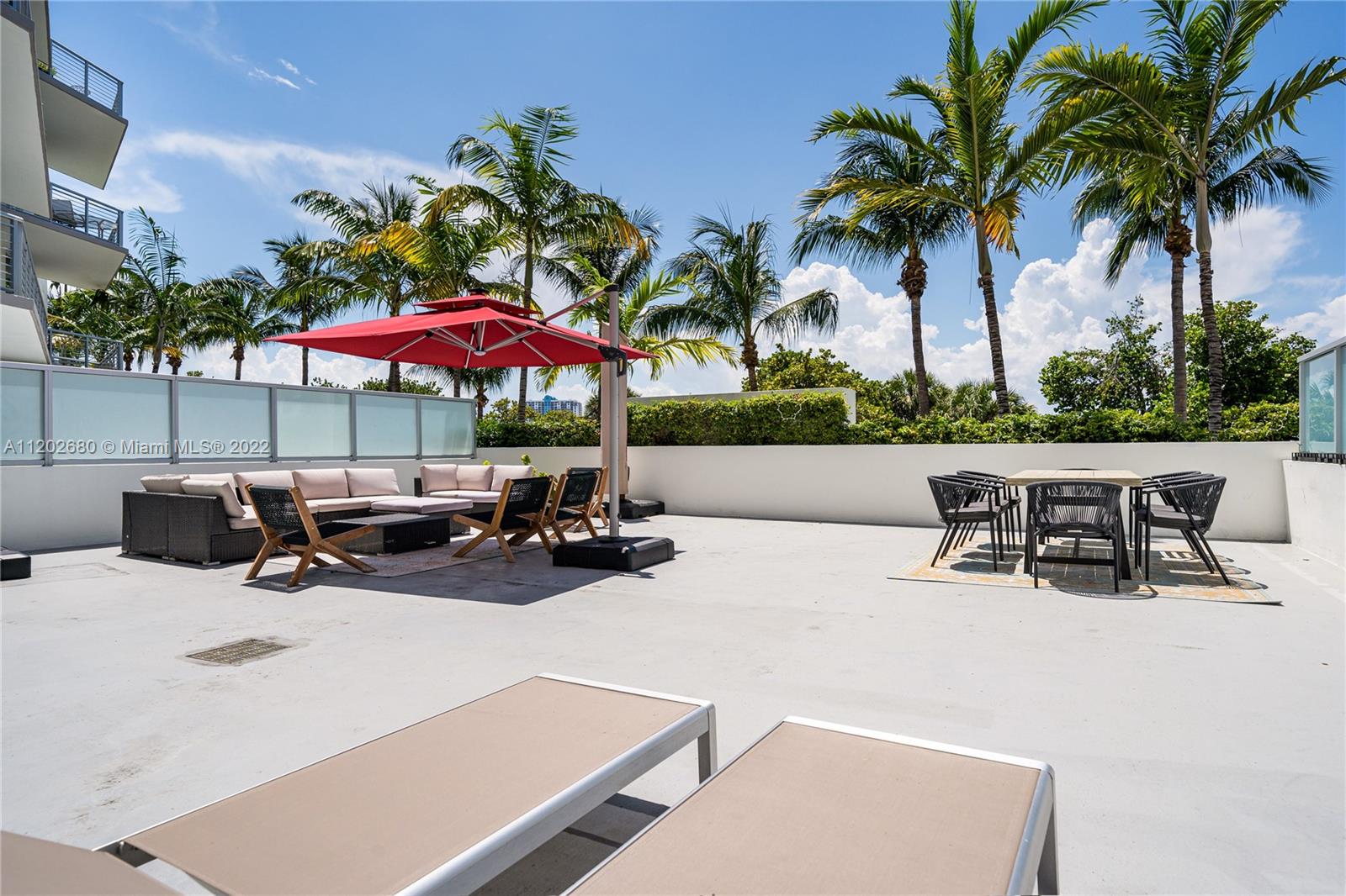THE MERIDIAN CONDO - Residential