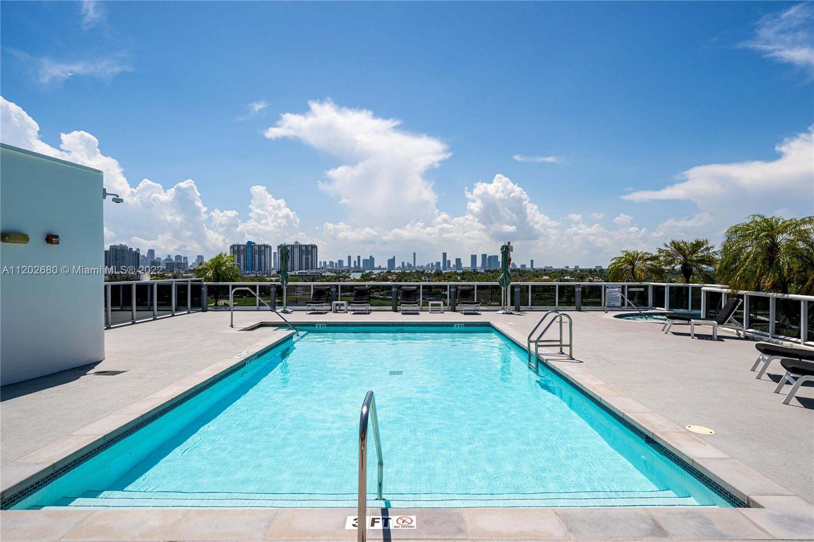 THE MERIDIAN CONDO - Residential