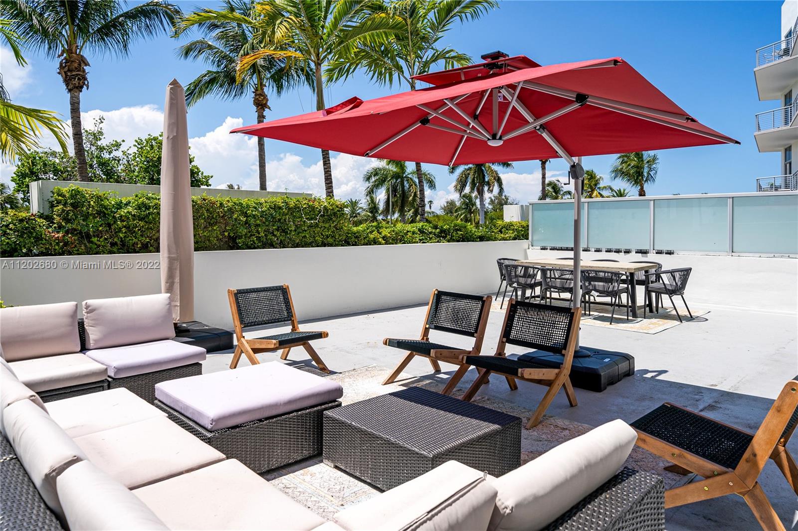 THE MERIDIAN CONDO - Residential