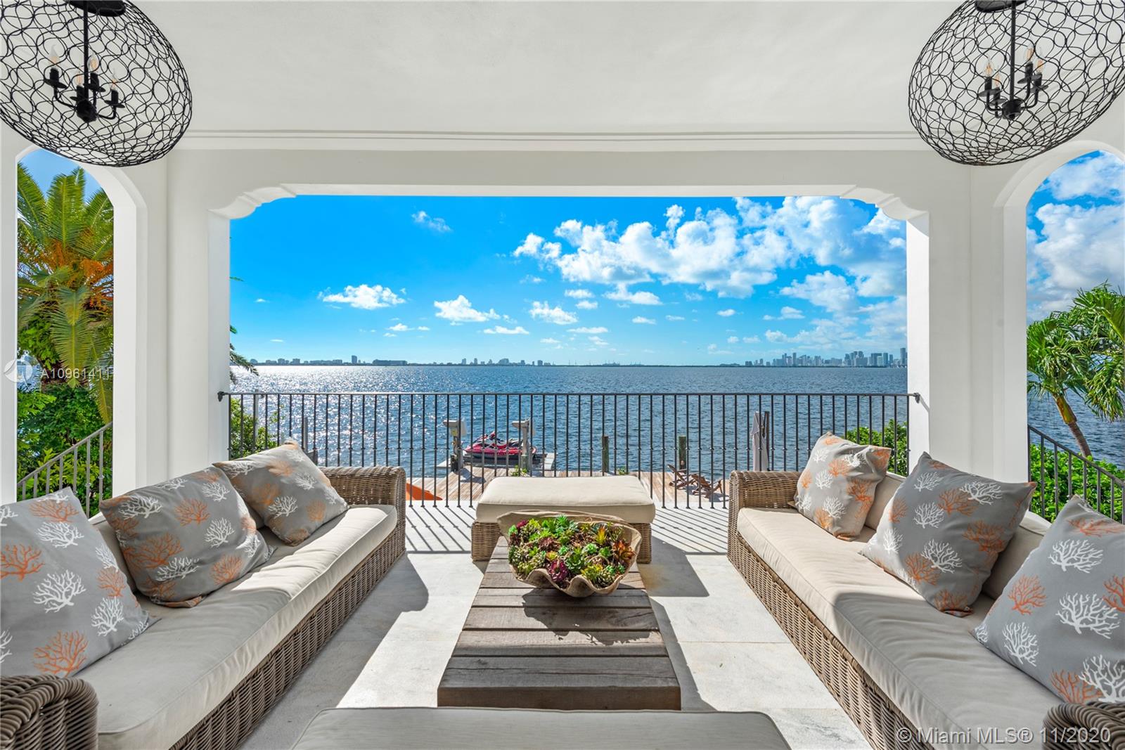 TREASURE ISLAND - Residential