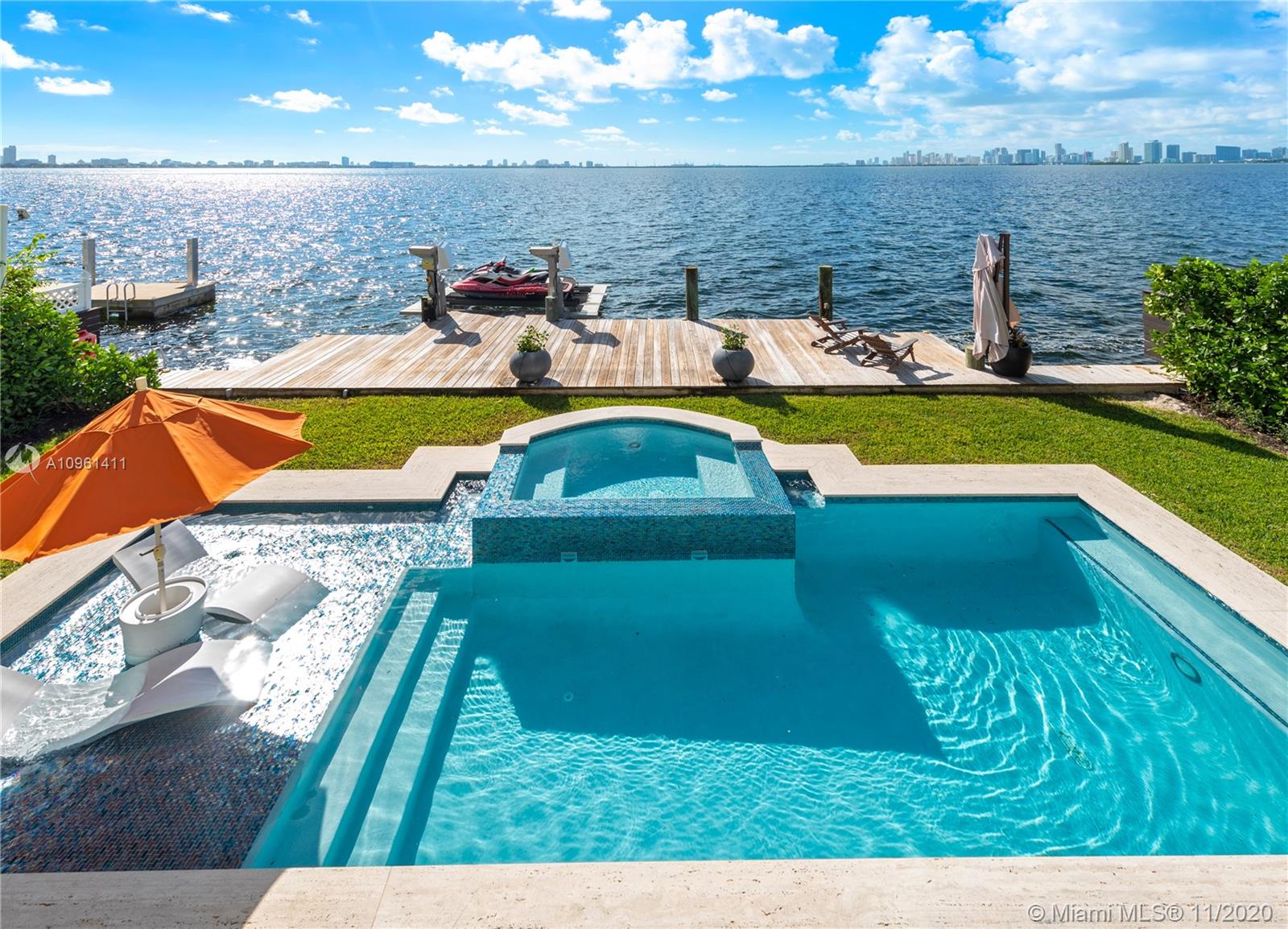 TREASURE ISLAND - Residential