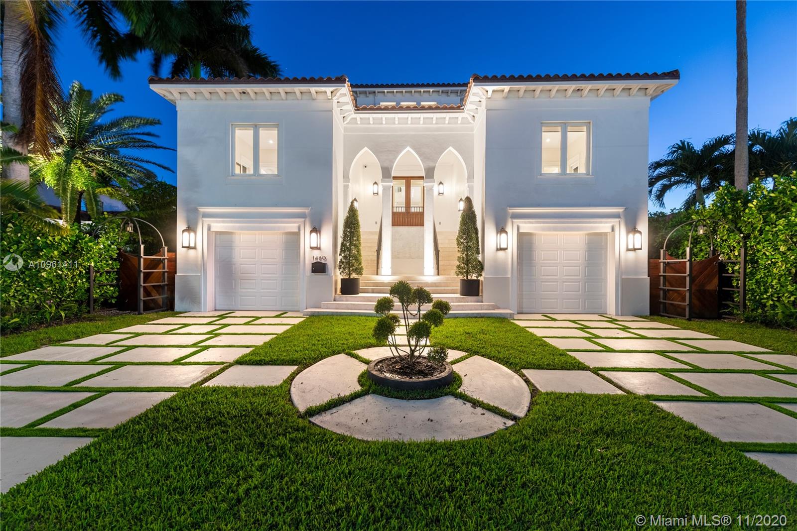 Enjoy unobstructed panoramic views of Miami skyline and Biscayne Bay in  well-appointed island home with open concept plan.  Double-door entryway opens to 25’ high foyer with an immediate view of the Bay.  Floor-to-ceiling impact folding doors provide breathtaking water views from living/dining areas. Chef’s kitchen boasts high-end appliances including gas Wolf double-oven stove, indoor grill and two dishwashers.   Features include: 6 BR/6.5 BA with en-suite rooms, office, gym, huge master walk-in closet with 8’ island, 9-seat theatre room and game room. Three oversized terraces, summer kitchen, heated saltwater pool/spa, 40’ dock, lift for three jet-skis, two garages housing four cars, whole-house generator and elevator.  This tranquil, private oasis is move-in ready and a must see!