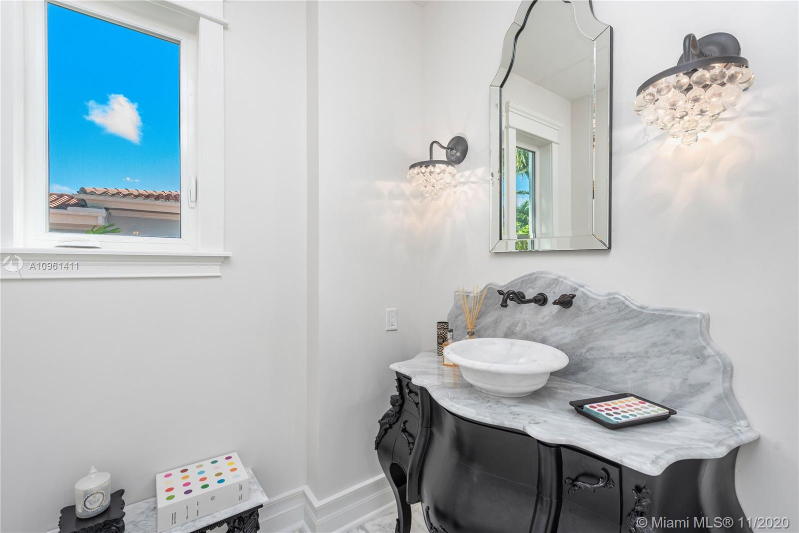 TREASURE ISLAND - Residential