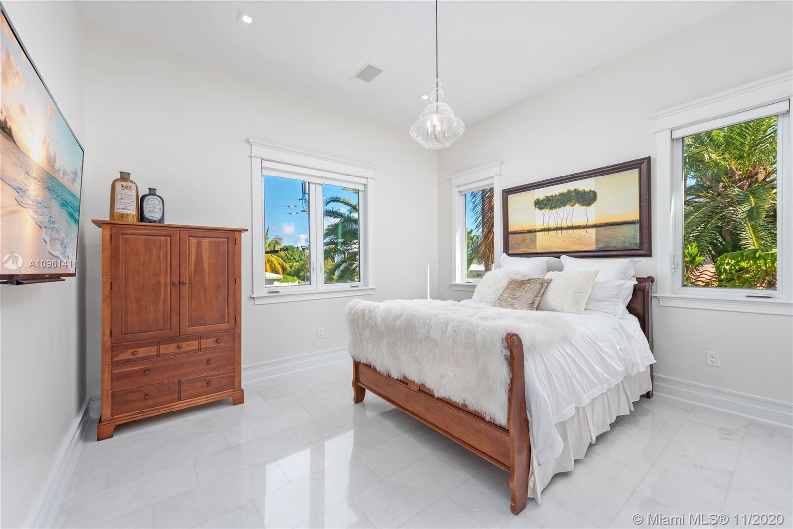 TREASURE ISLAND - Residential