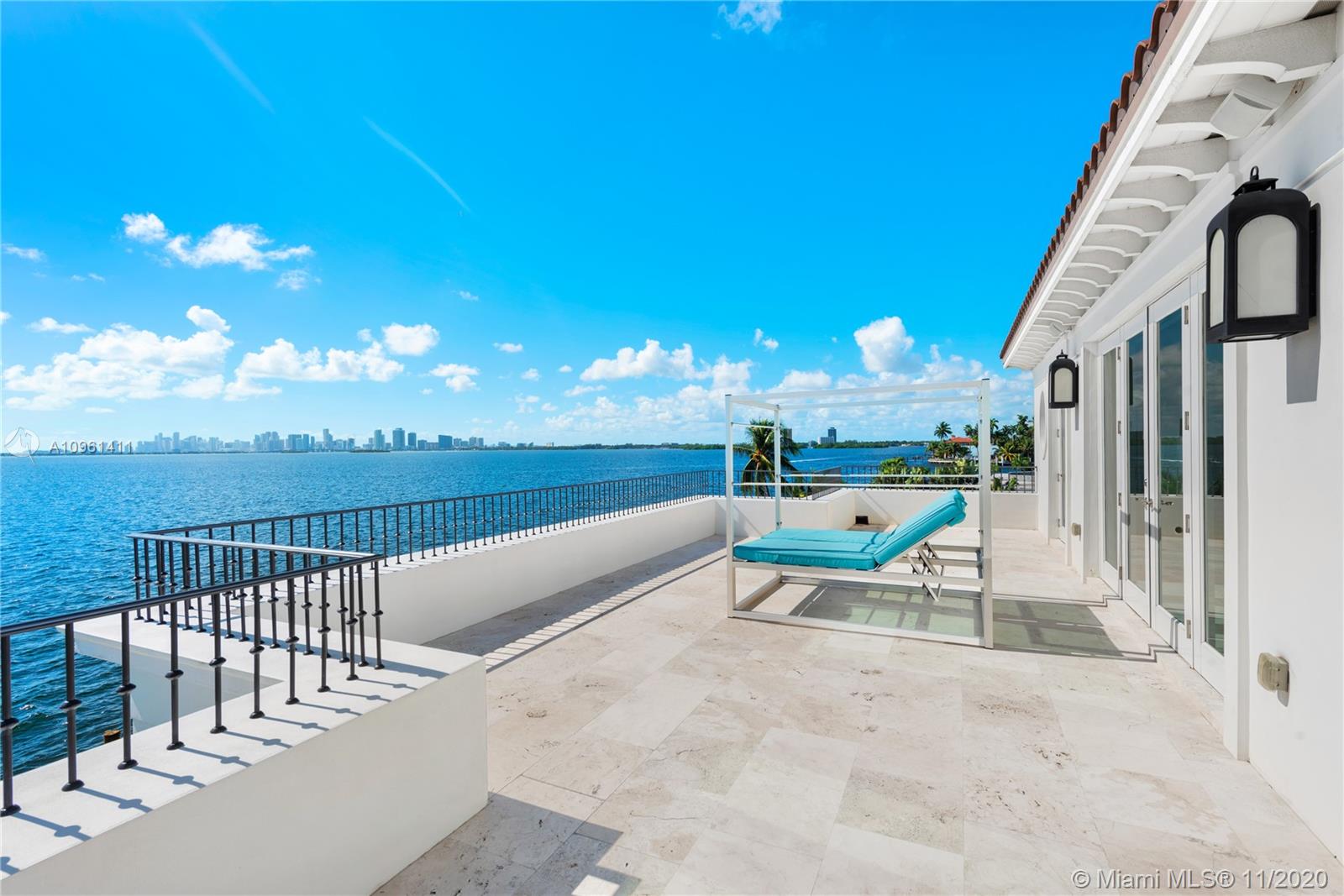TREASURE ISLAND - Residential