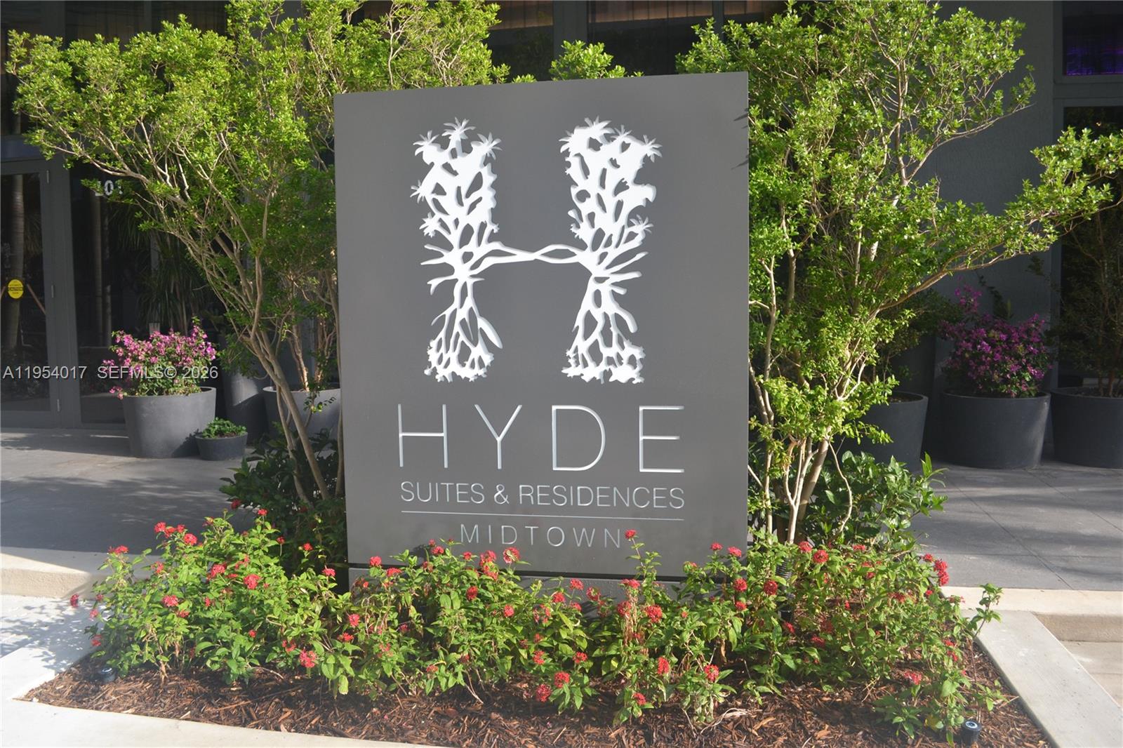 Discover elevated city living in this stunning 1 bedroom / 1 bathroom residence at Hyde Midtown, where modern design meets top-of-the-line amenities. This thoughtfully designed unit features sleek finishes, floor-to-ceiling windows, and an open-concept layout that fills the space with natural light. The contemporary kitchen is equipped with premium appliances, modern cabinetry, and elegant countertops, perfect for both everyday living and entertaining.
Hyde Midtown offers a full suite of luxury amenities, including a resort-style pool, state-of-the-art fitness center, spa, tennis courts, kids’ playroom, media room, business center.
Ideally located in the heart of Midtown Miami, just minutes from the Design District, Wynwood, Downtown, and Miami Beach, with easy access to major highways, shopping, dining, and entertainment. This is urban living at its finest—perfect as a primary residence or investment opportunity.