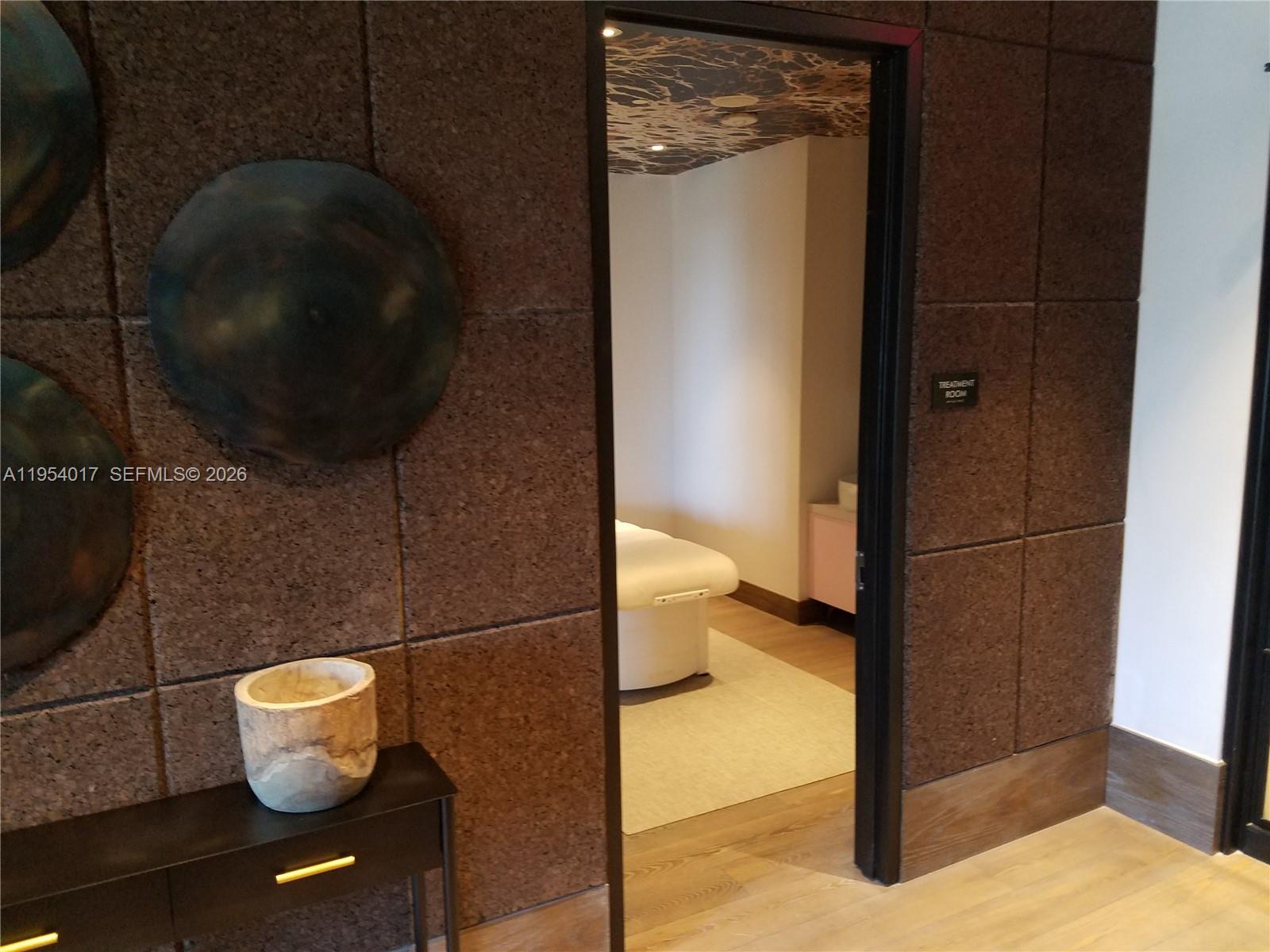 3401 MIDTOWN CONDO - Residential