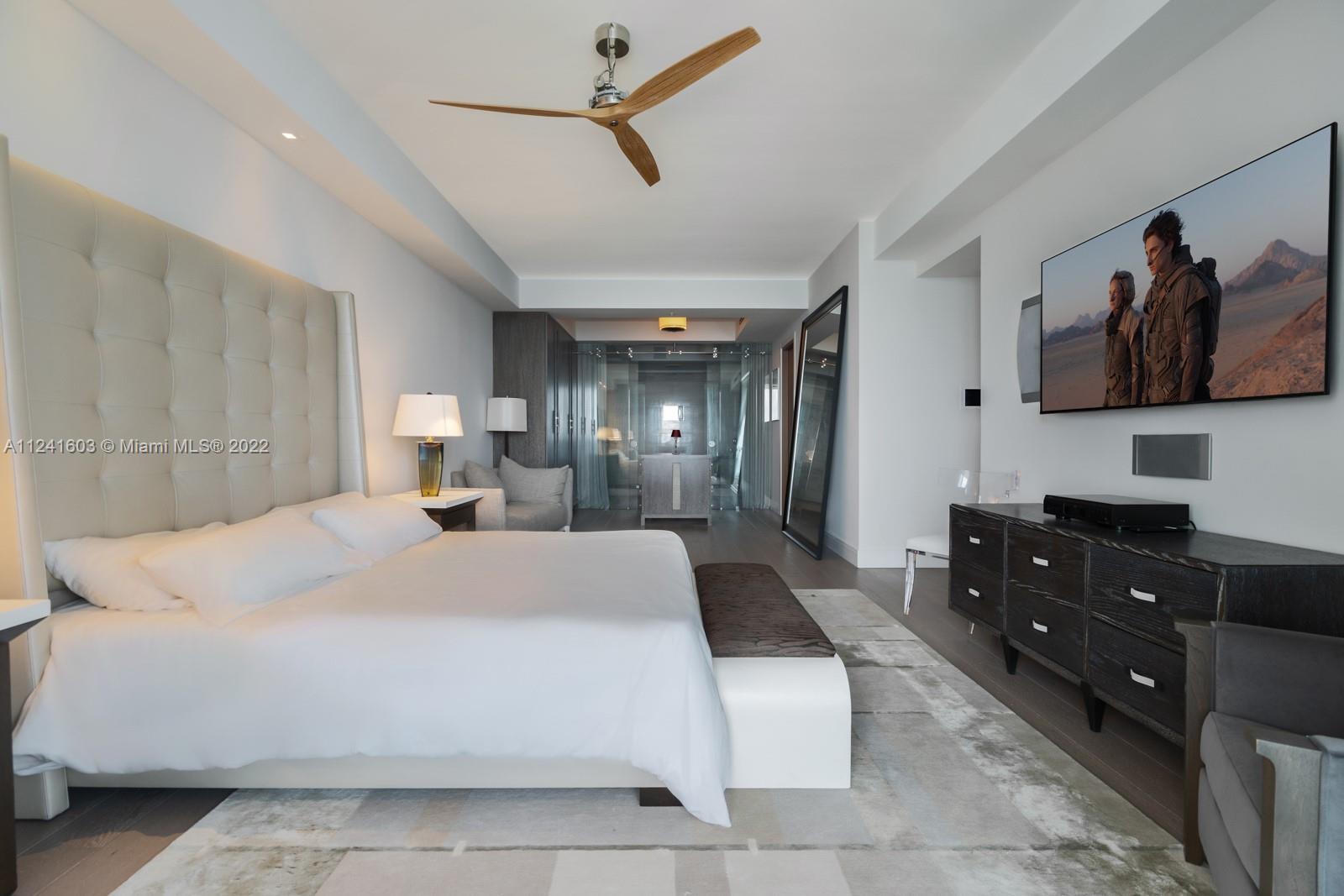 CONTINUUM ON SOUTH BEACH - Residential