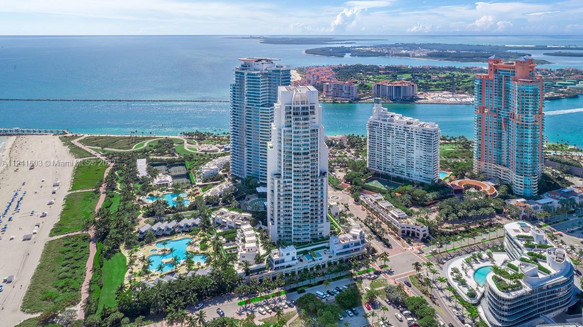 CONTINUUM ON SOUTH BEACH - Residential