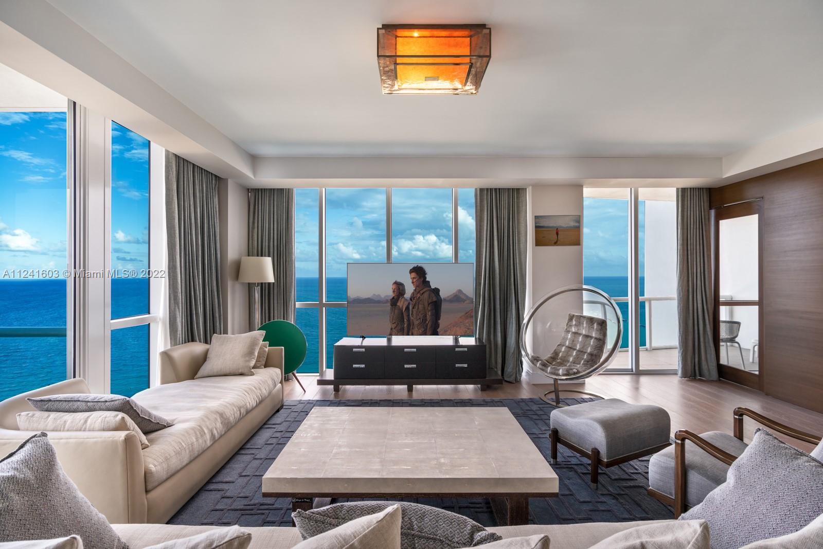 CONTINUUM ON SOUTH BEACH - Residential
