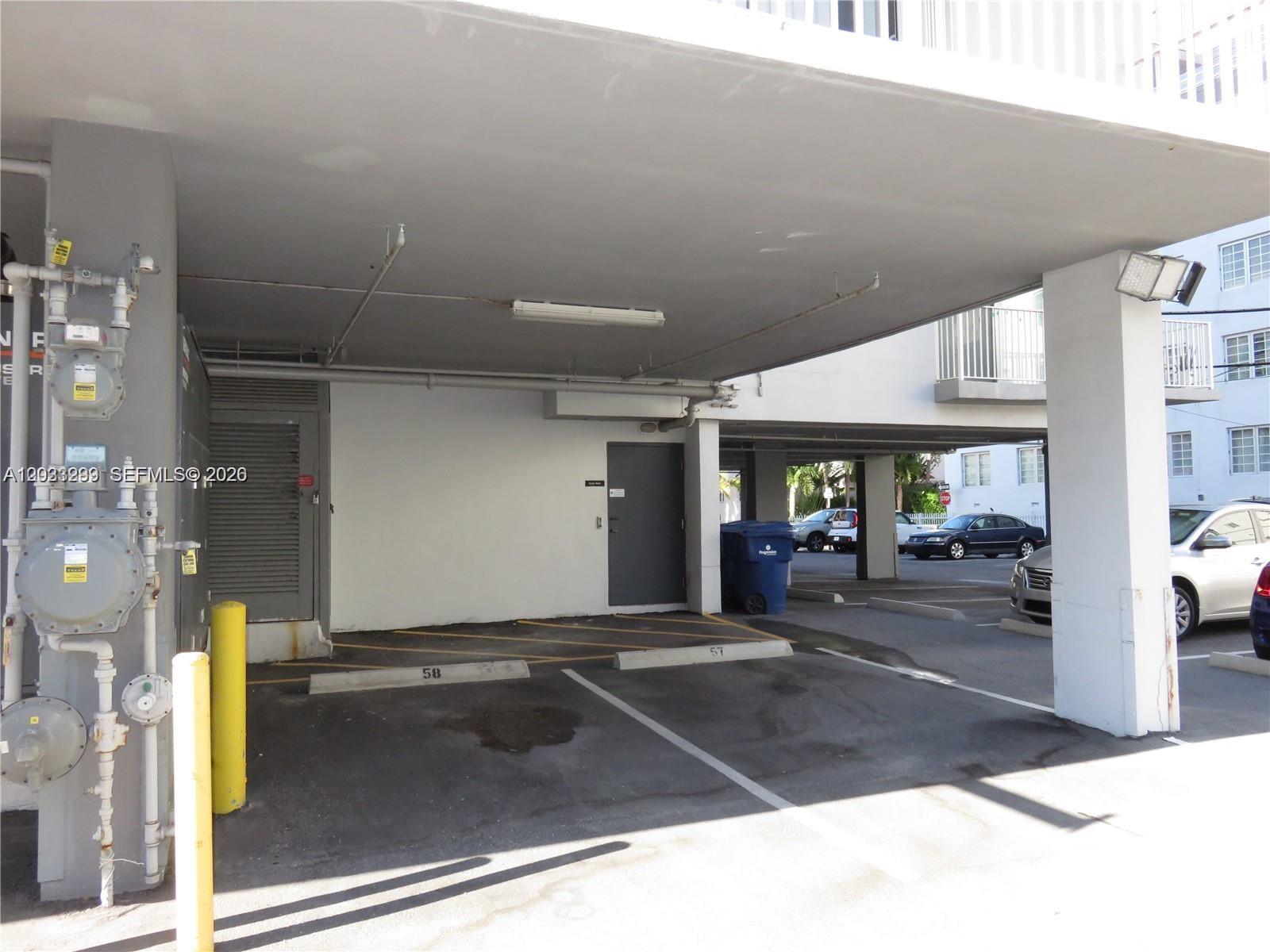 ISLANDER CONDO APTS - Residential Lease