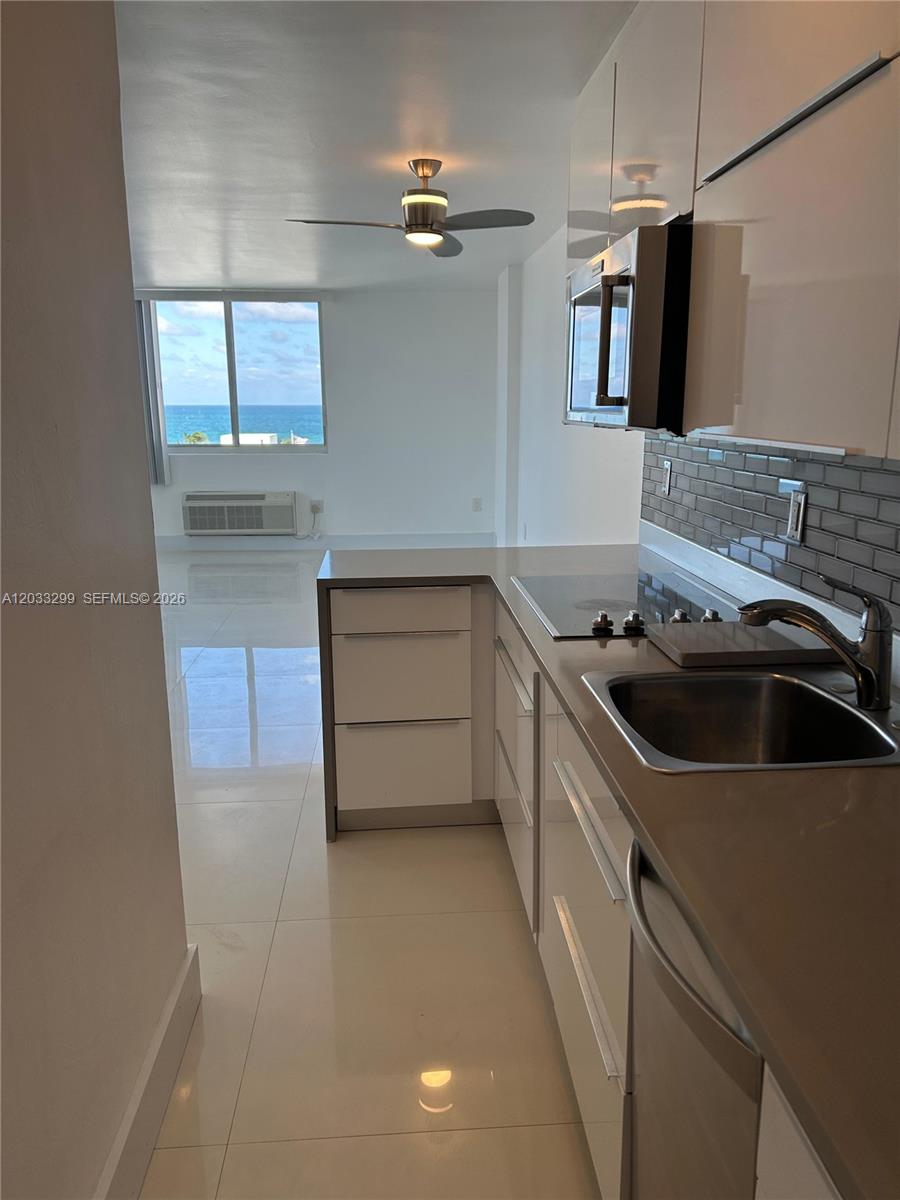 ISLANDER CONDO APTS - Residential Lease
