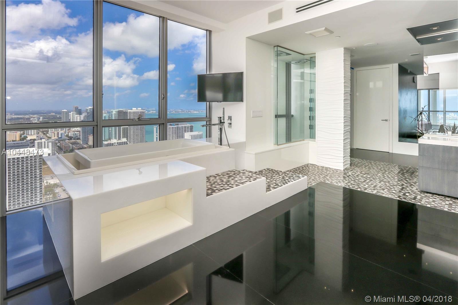 MARQUIS CONDO - Residential