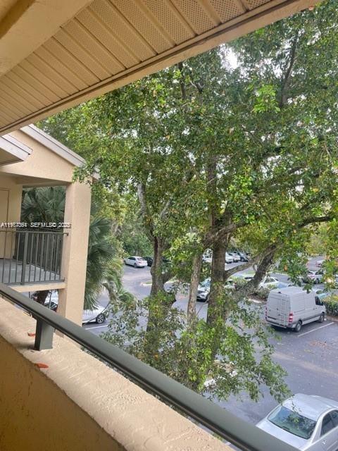 SUMMERBREEZE CONDO - Residential