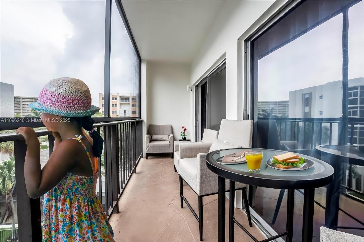 LE CARTIER CONDO - Residential
