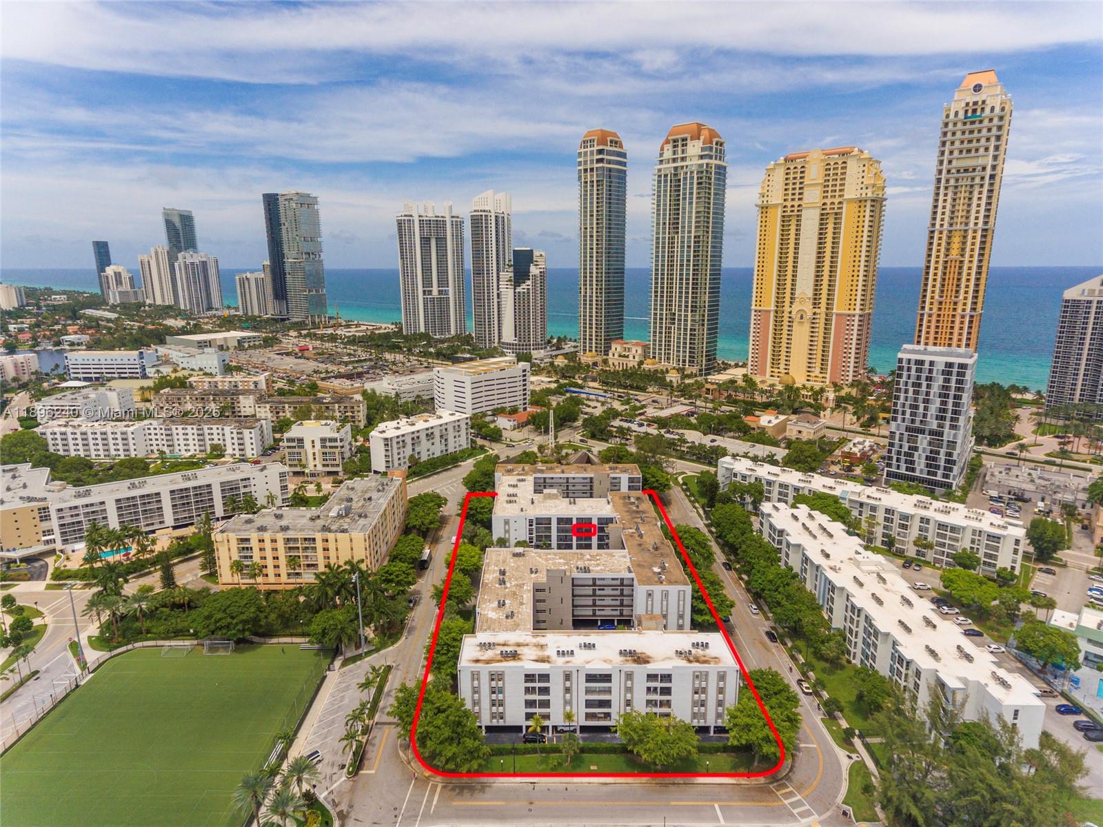 LE CARTIER CONDO - Residential