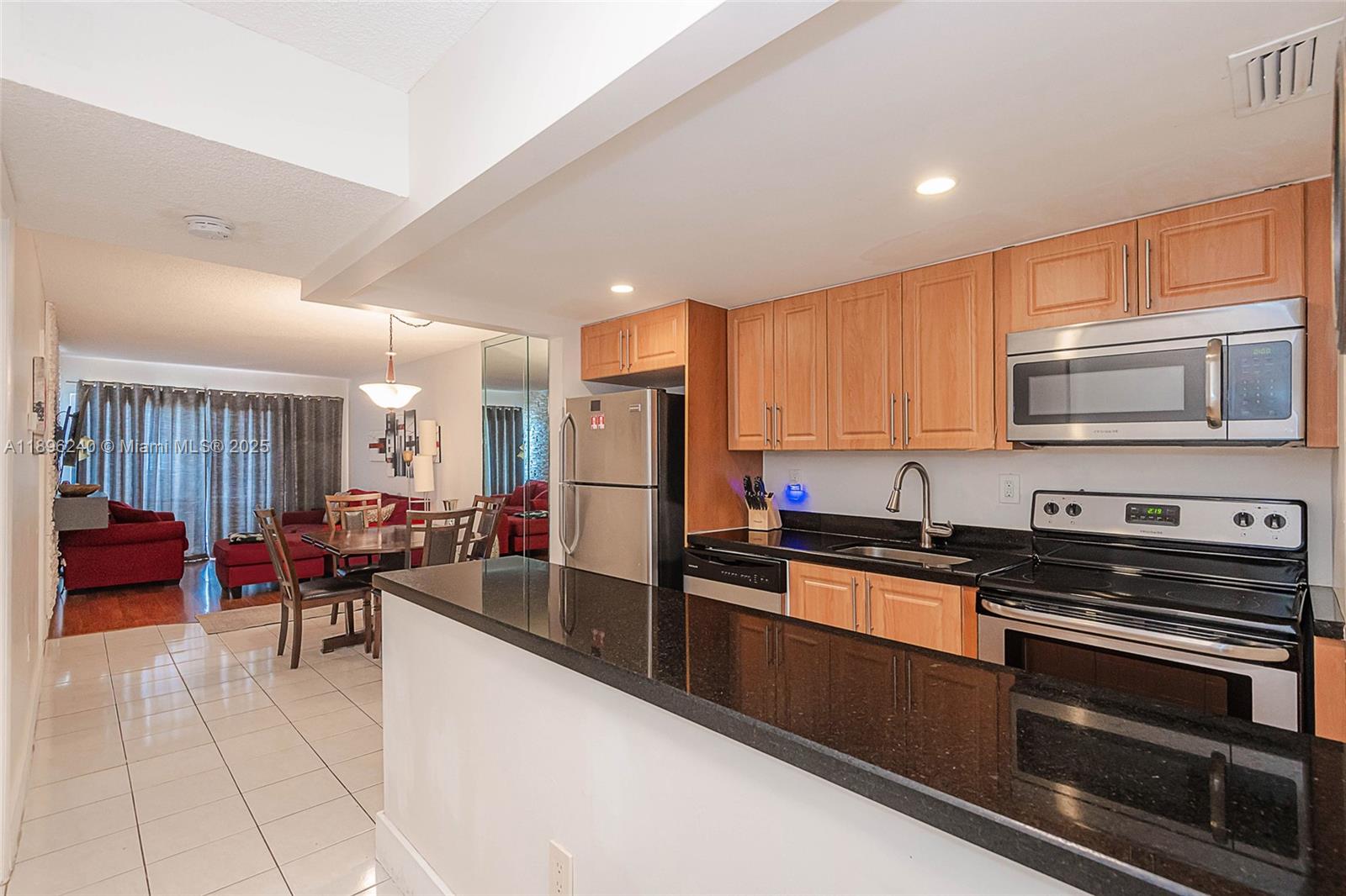LE CARTIER CONDO - Residential