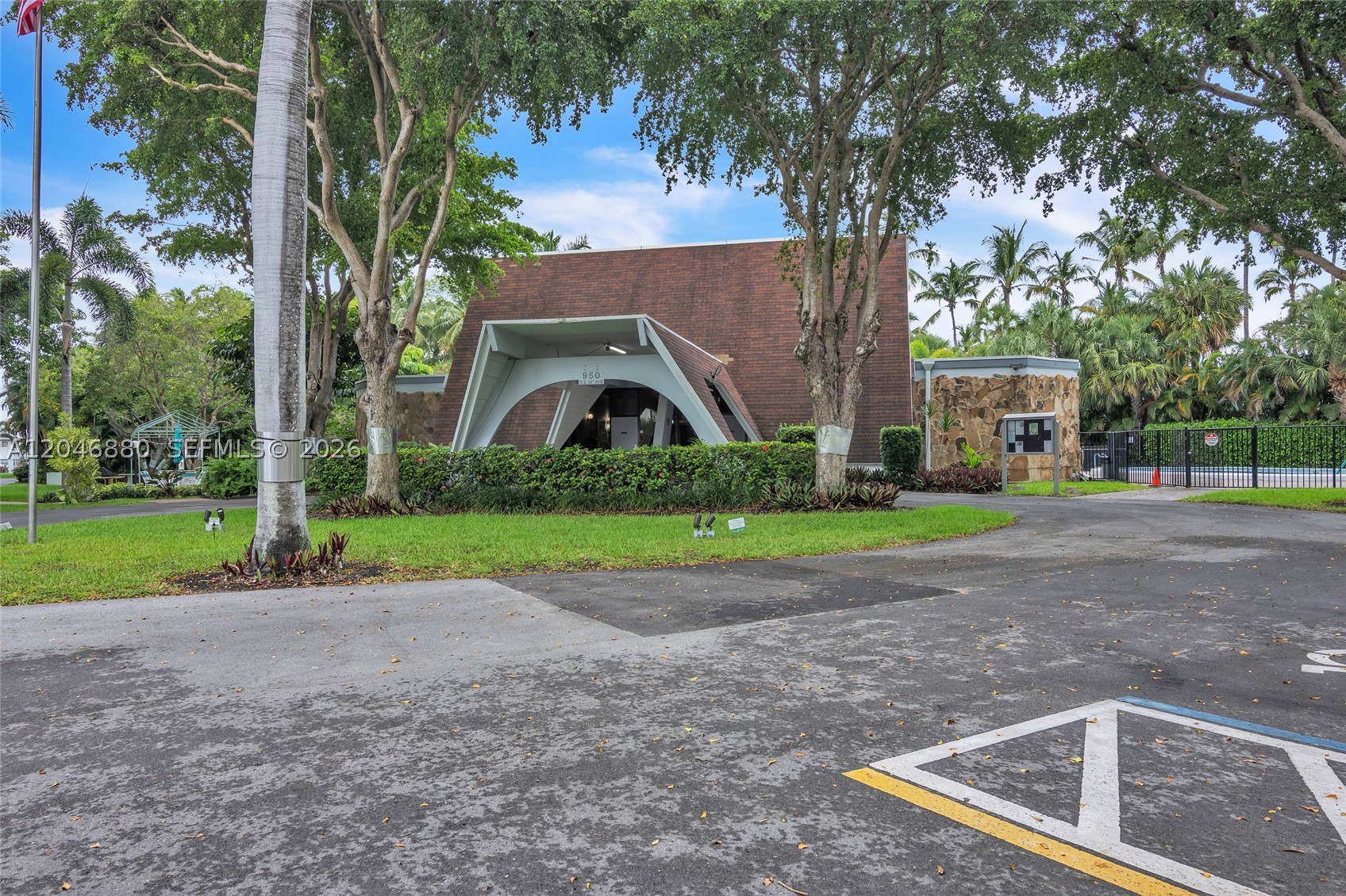 FAIRWAYS ROYALE CONDO - Residential
